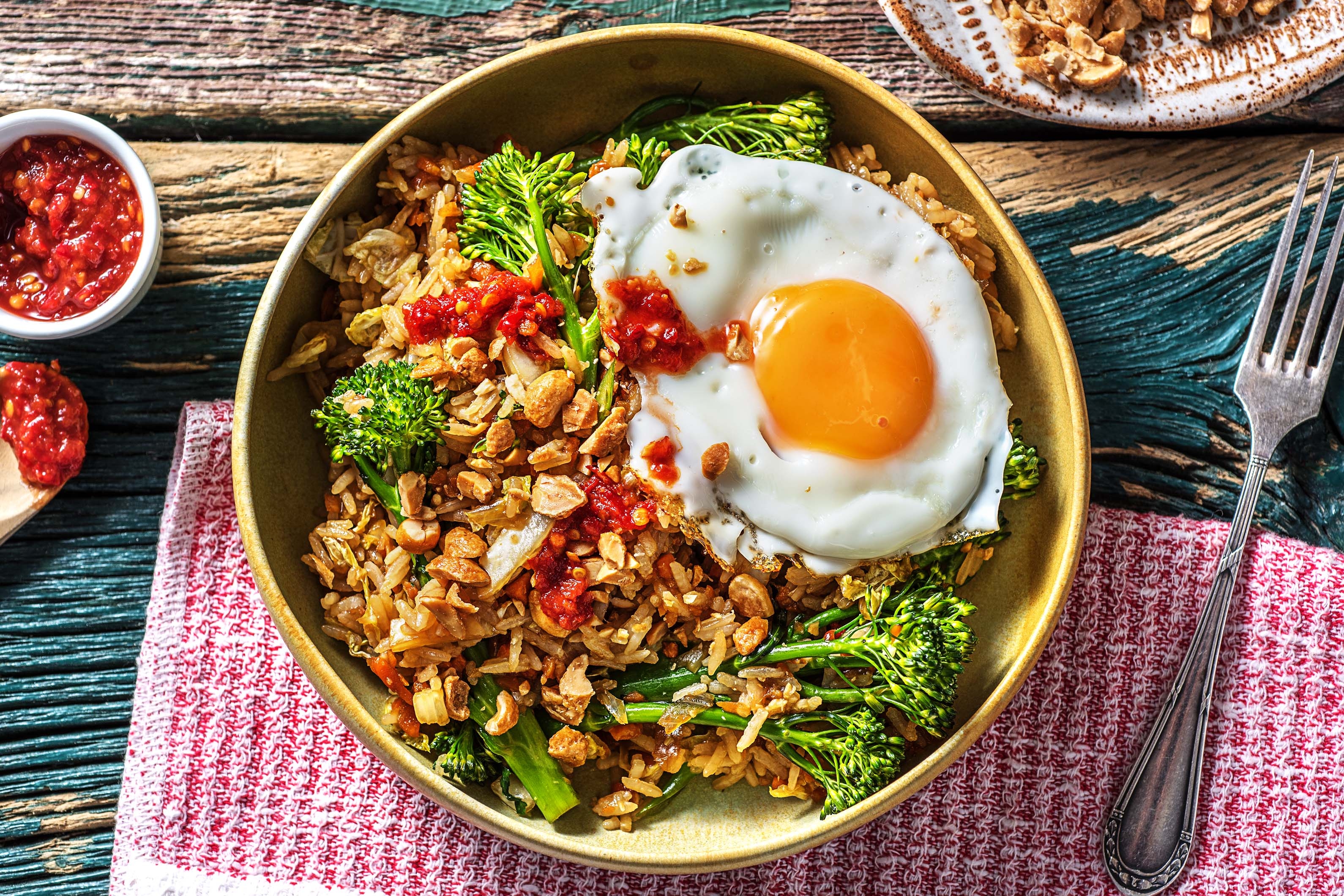 Nasi Goreng! Indonesisches Reisgericht