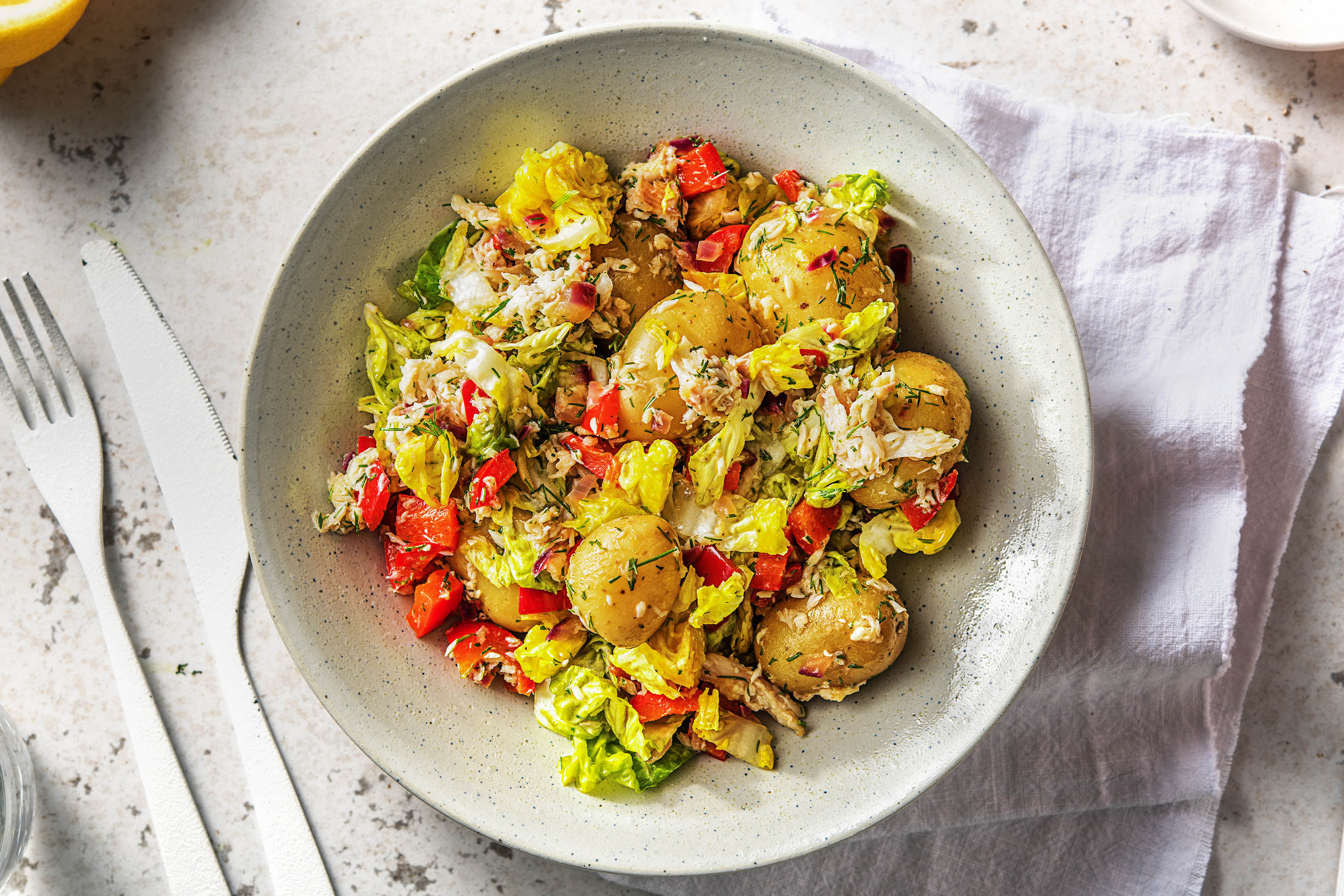 Salade de grenailles et truite fumée