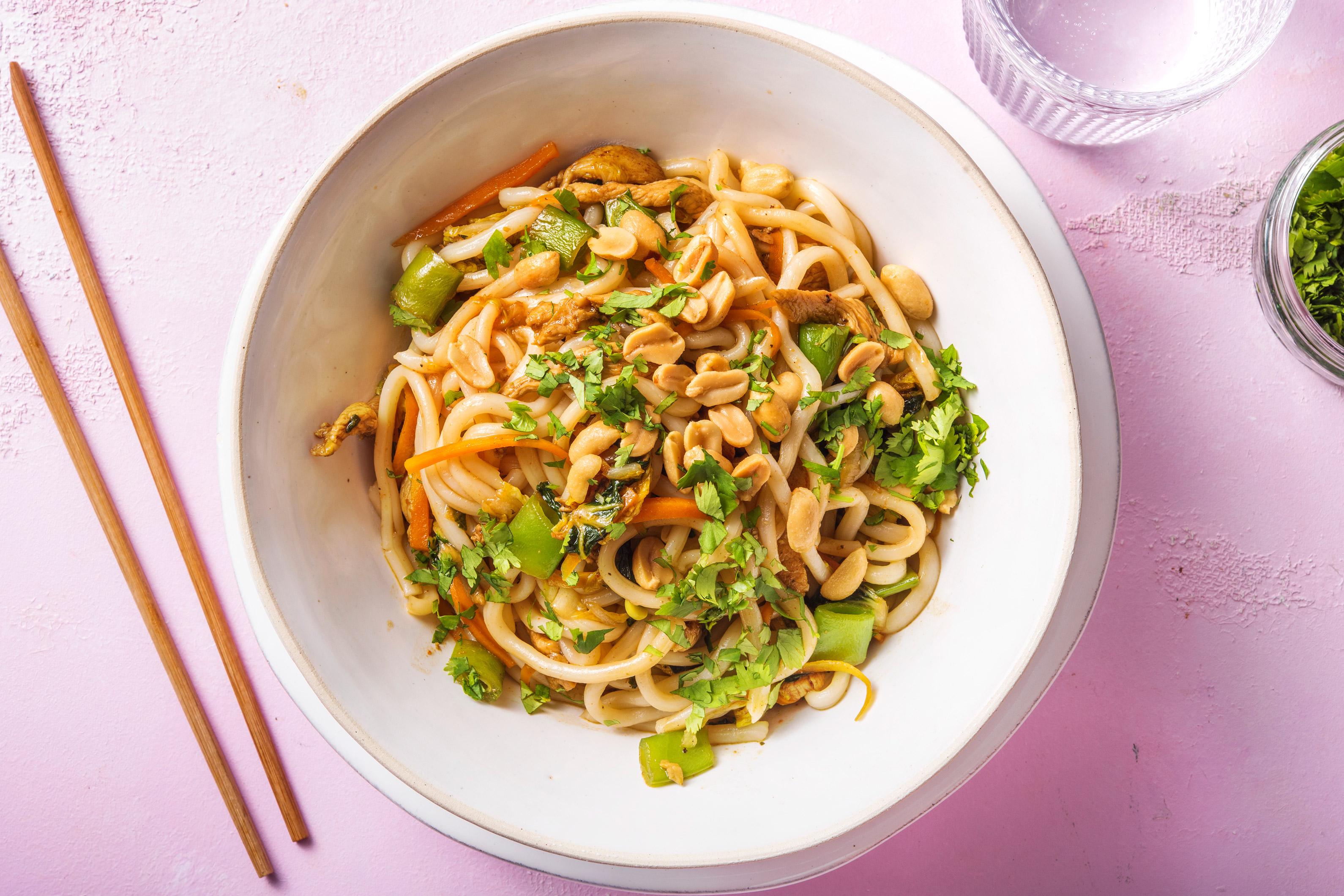 Wok express aux nouilles et poulet épicé à la japonaise