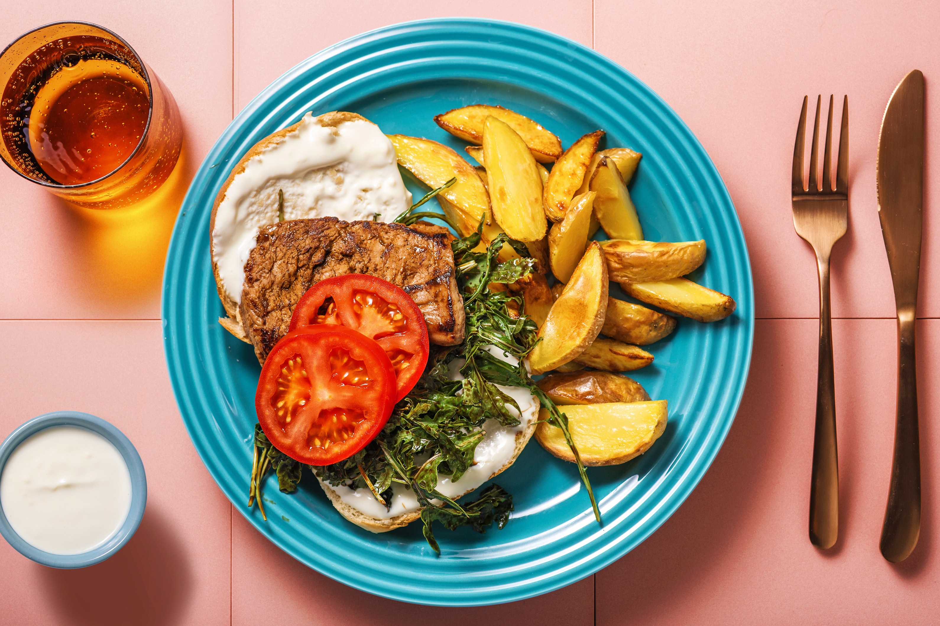 Burger mit mariniertem Steak