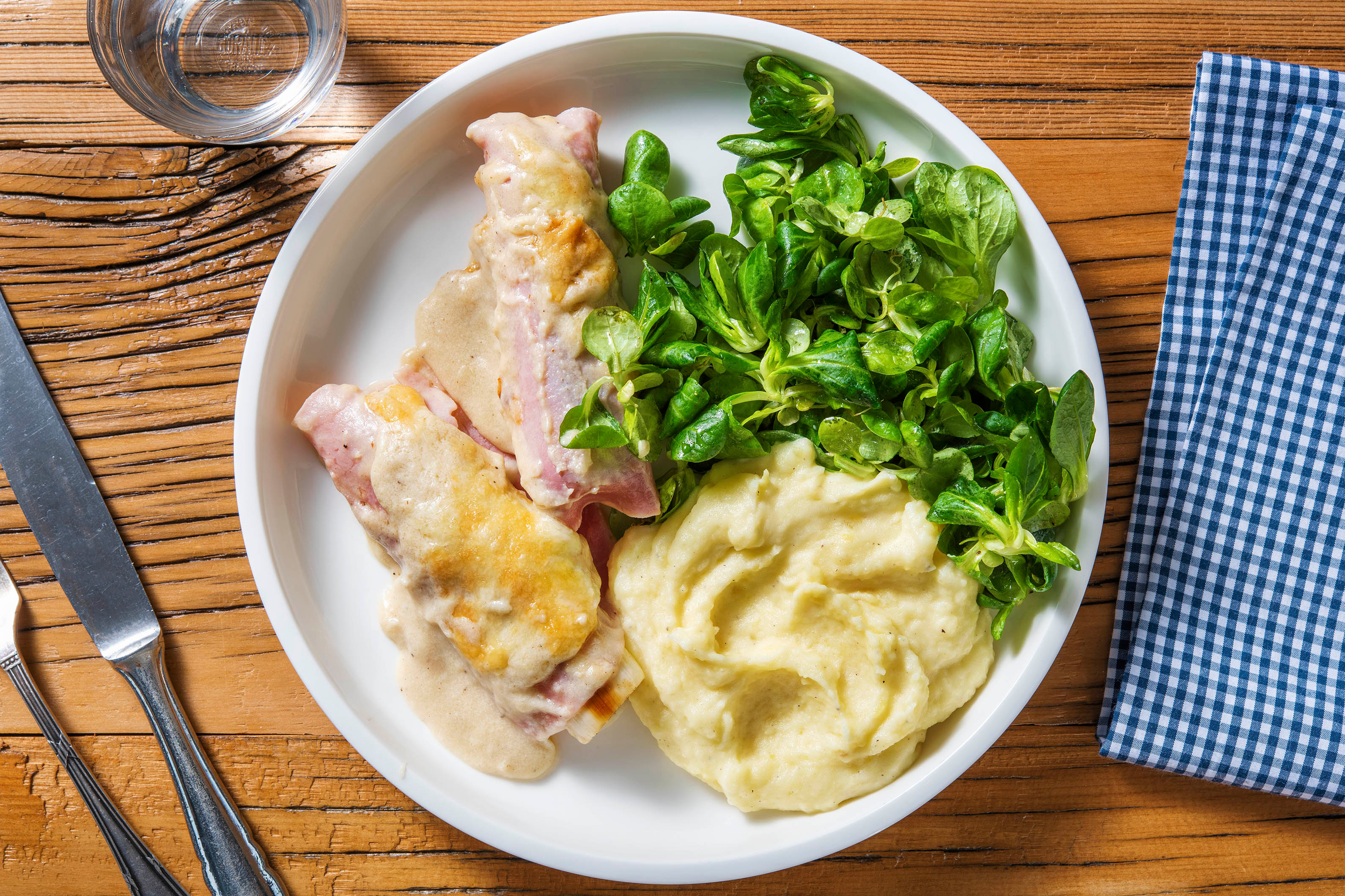 Poireau au jambon sauce au fromage cuit au four