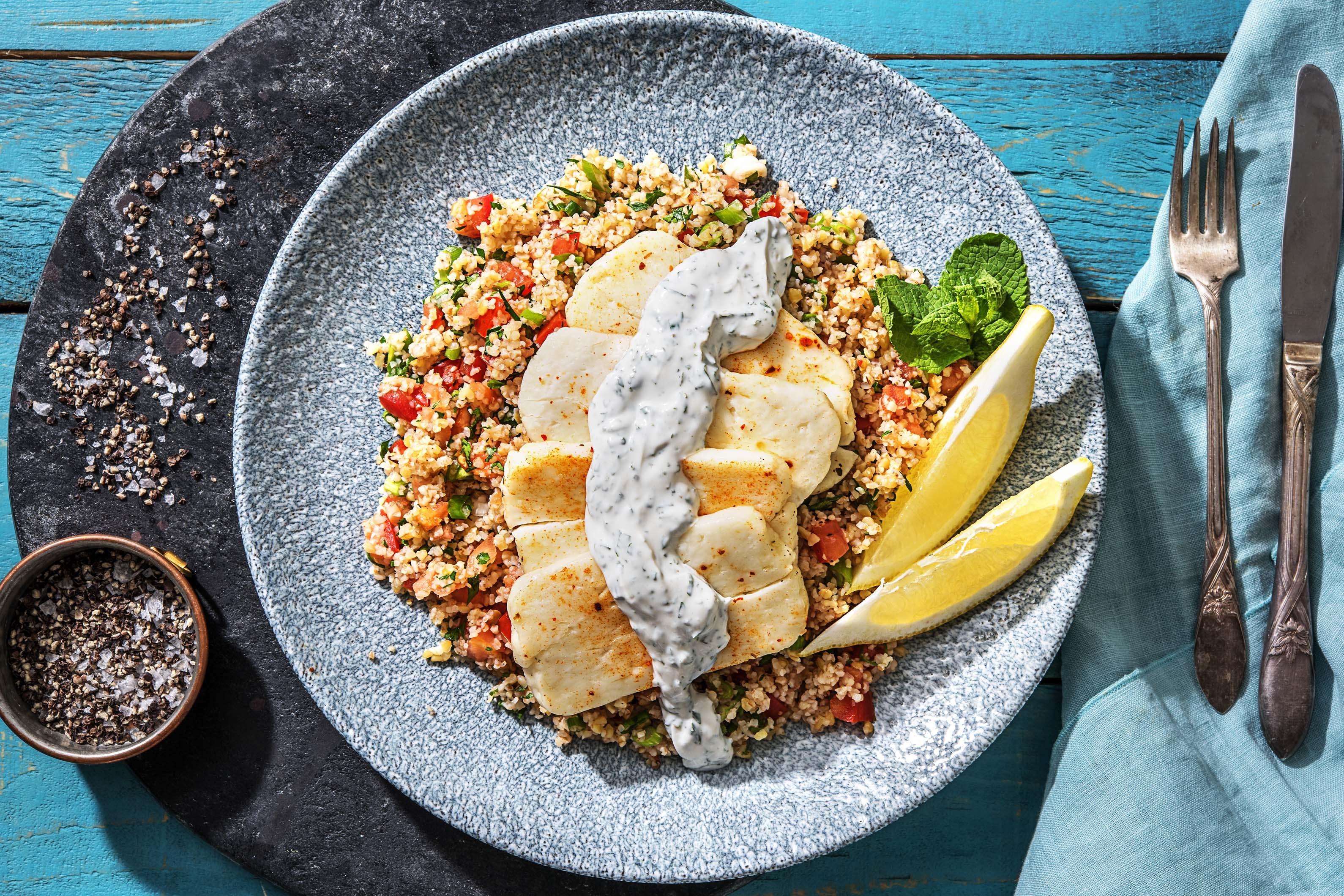 Würziger Halloumi auf Tabbouleh