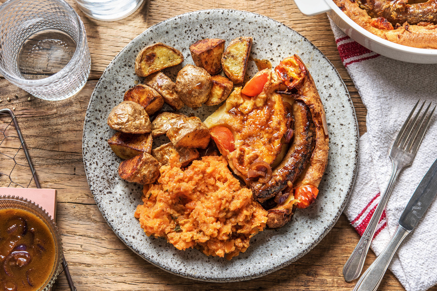 Saucisse de sanglier et de bœuf, Yorkshire pudding et jus de viande