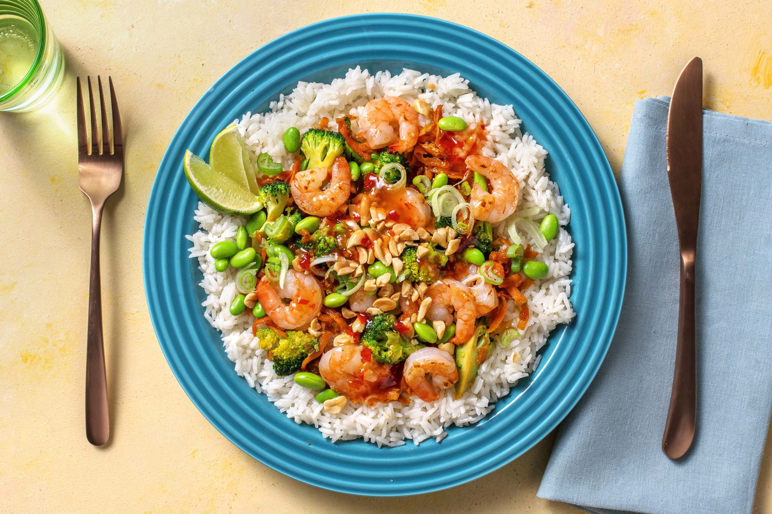 Asiatische Garnelen-Bowl mit Edamame