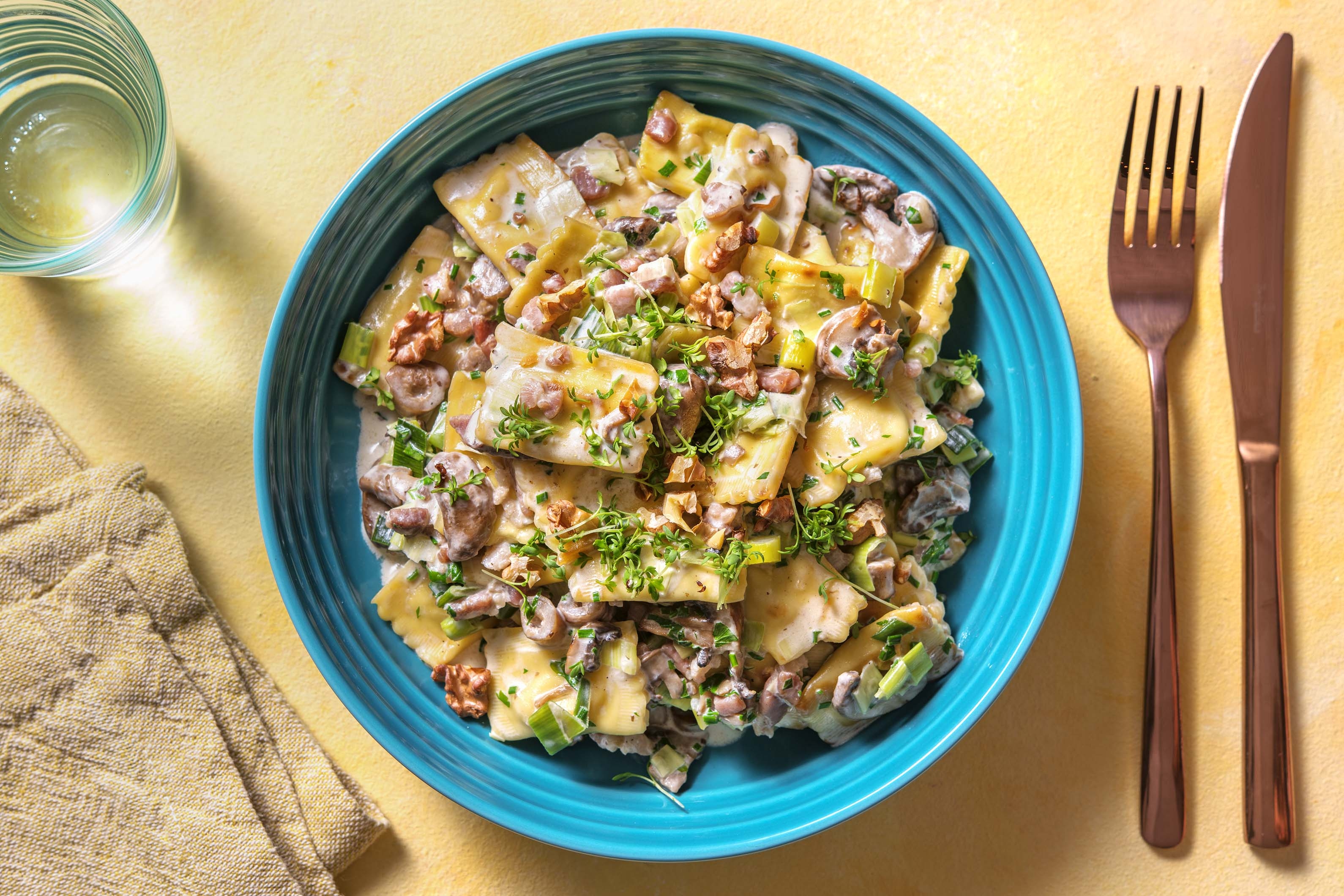 Mini-Maultaschen mit Bacon und Porreerahm