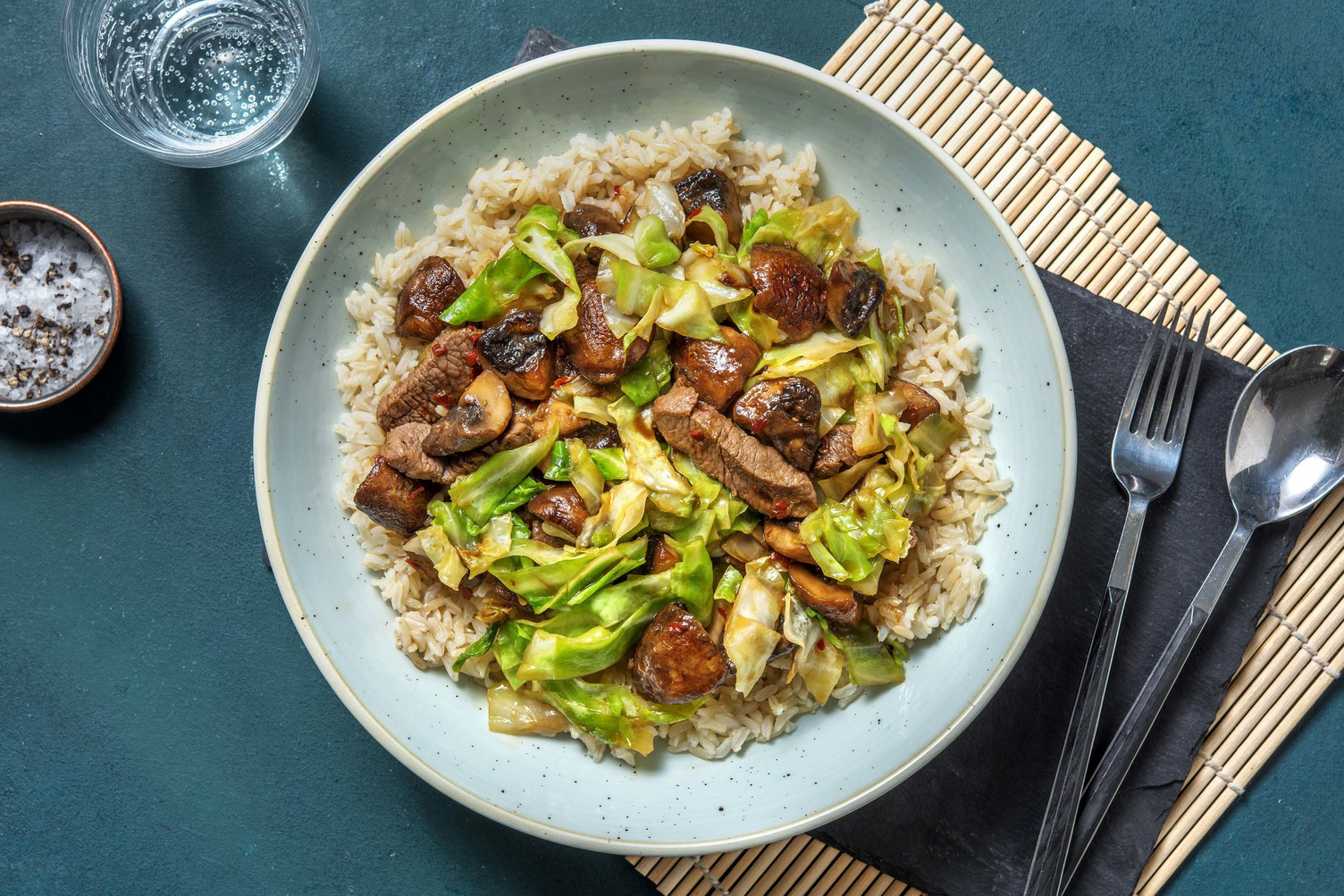 Émincés de bœuf à l'orientale accompagnés de riz