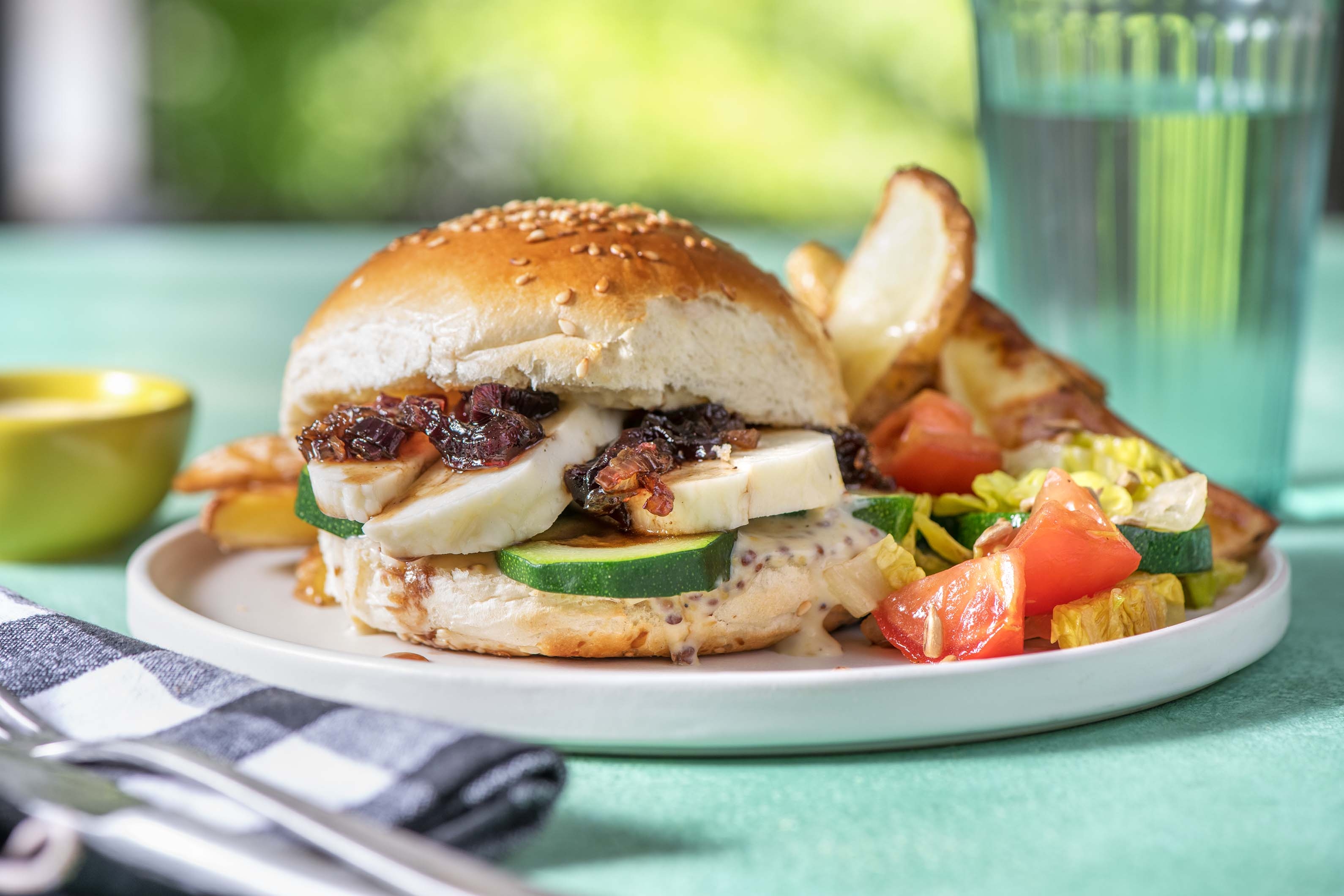 Halloumi-Burger mit Honig-Senf-Dip