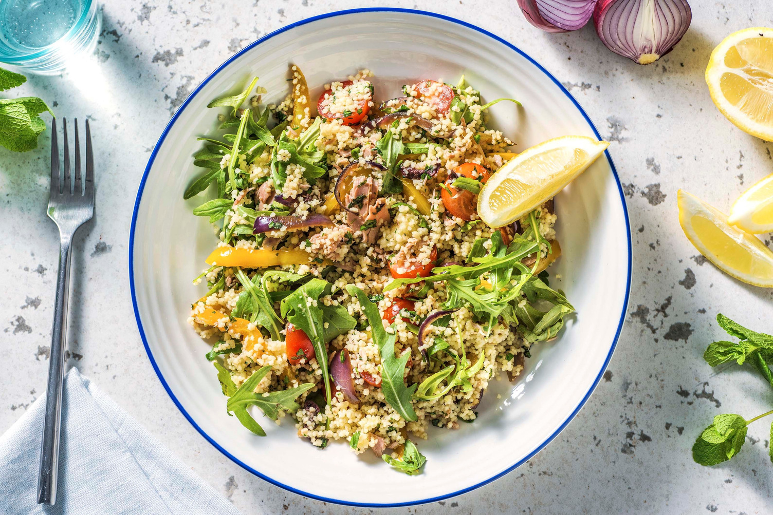 Salade de couscous méditerranéenne au thon