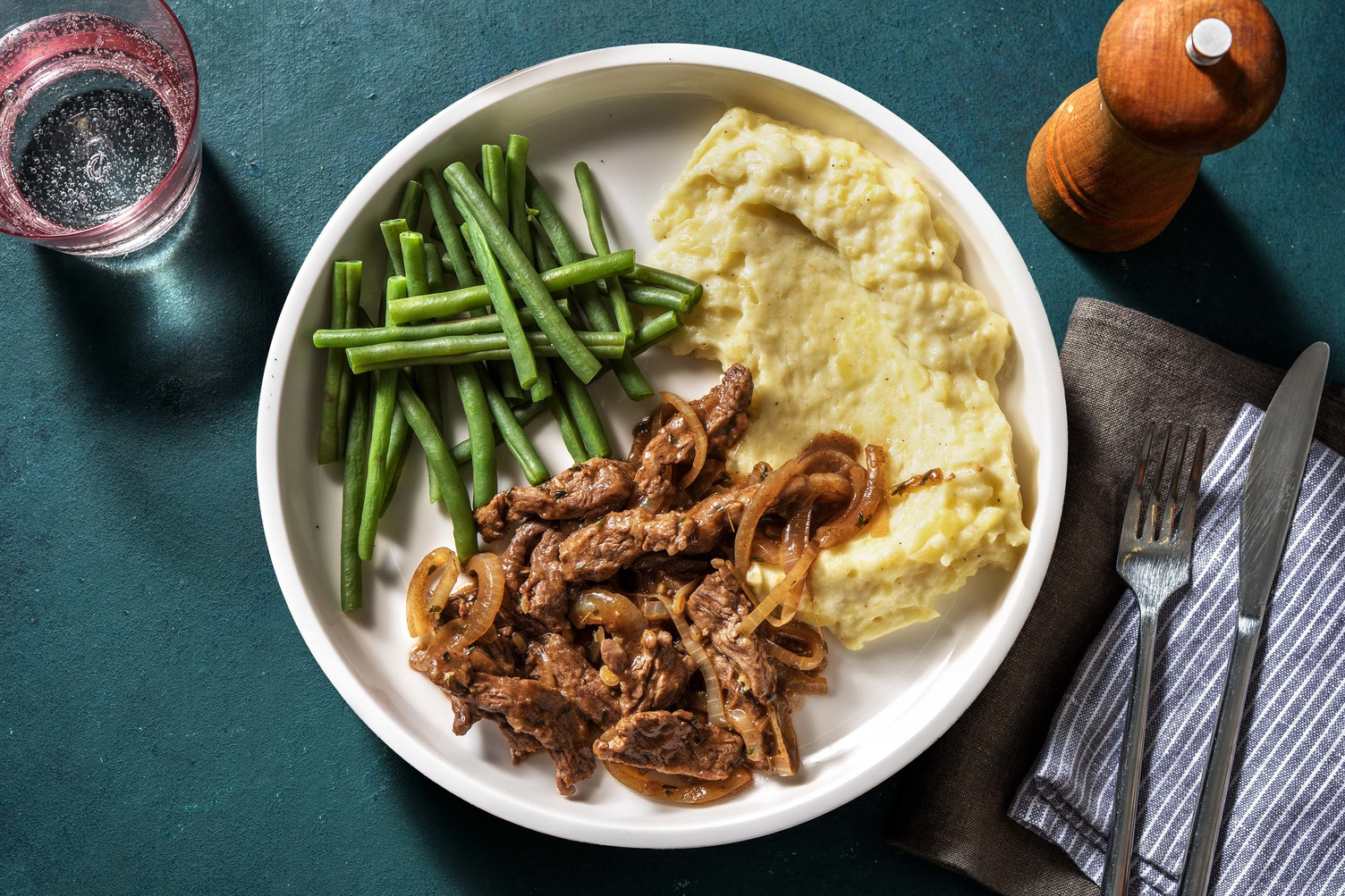 Steakstreifen in Thymiansoße