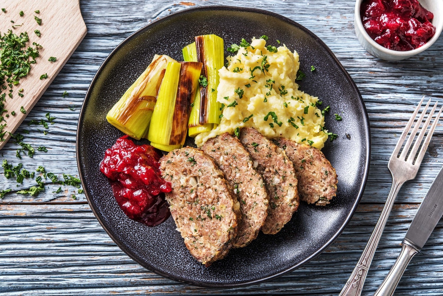 Pain de viande épicé et purée de pommes de terre