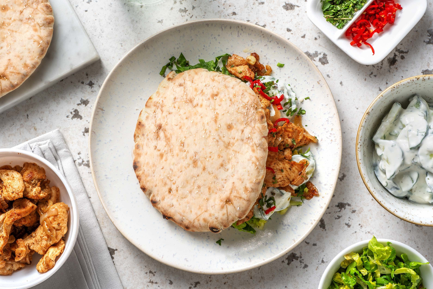 Pitas à la farine complète et gyros de poulet épicé
