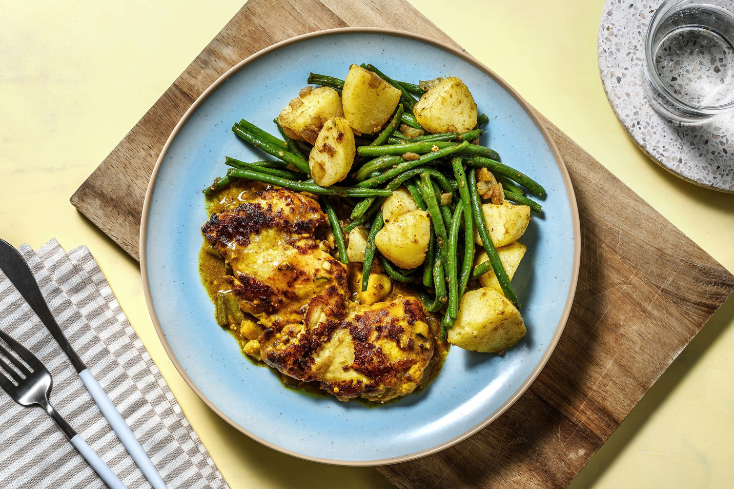 Kruidige kipkerrie met piccalilly