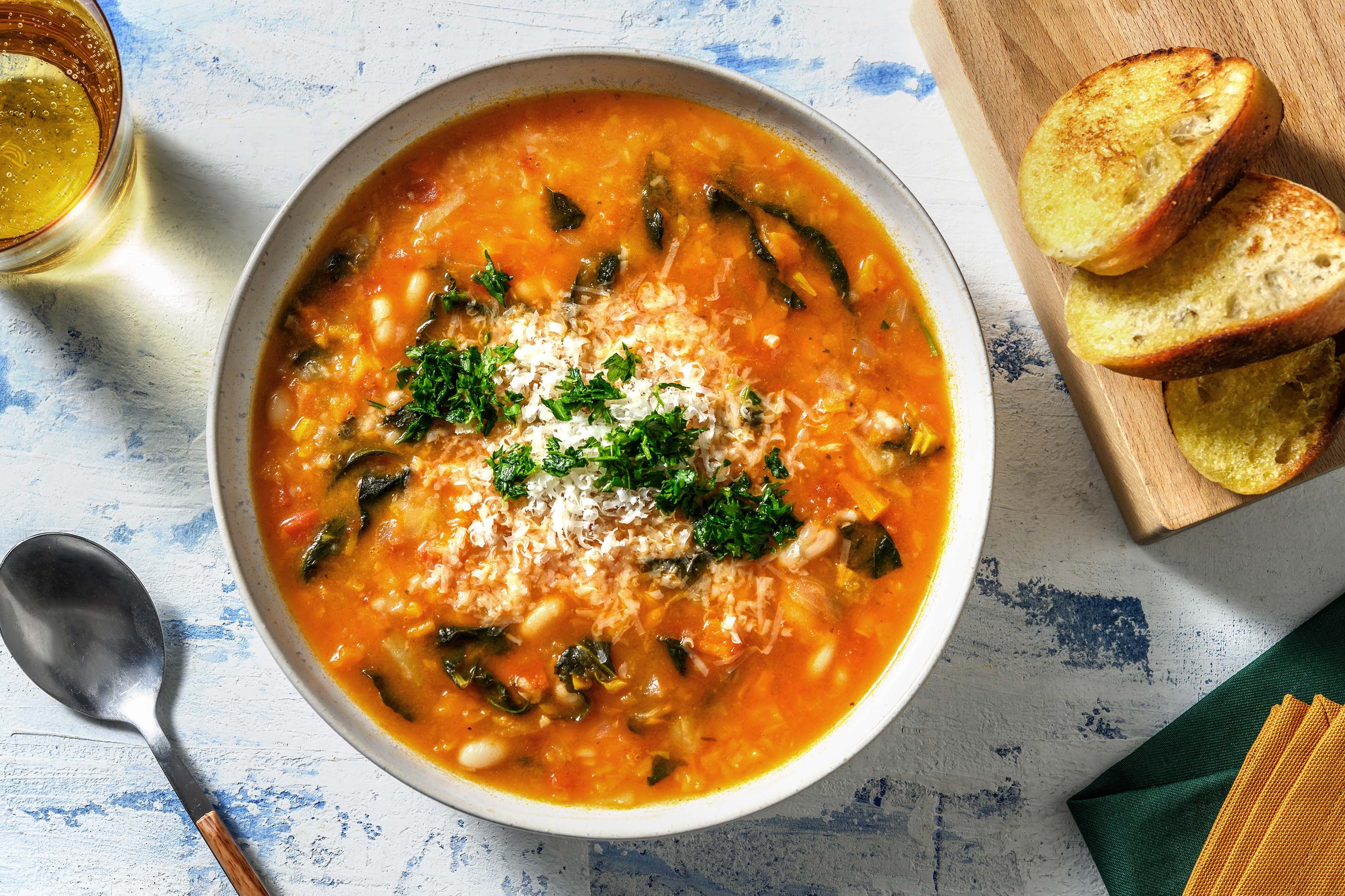 Italienischer Bohneneintopf mit Grünkohl