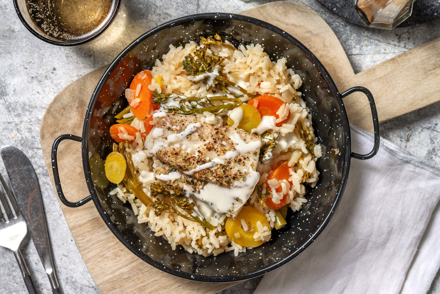 Riz pilaf et filet de cabillaud cuit à la vapeur