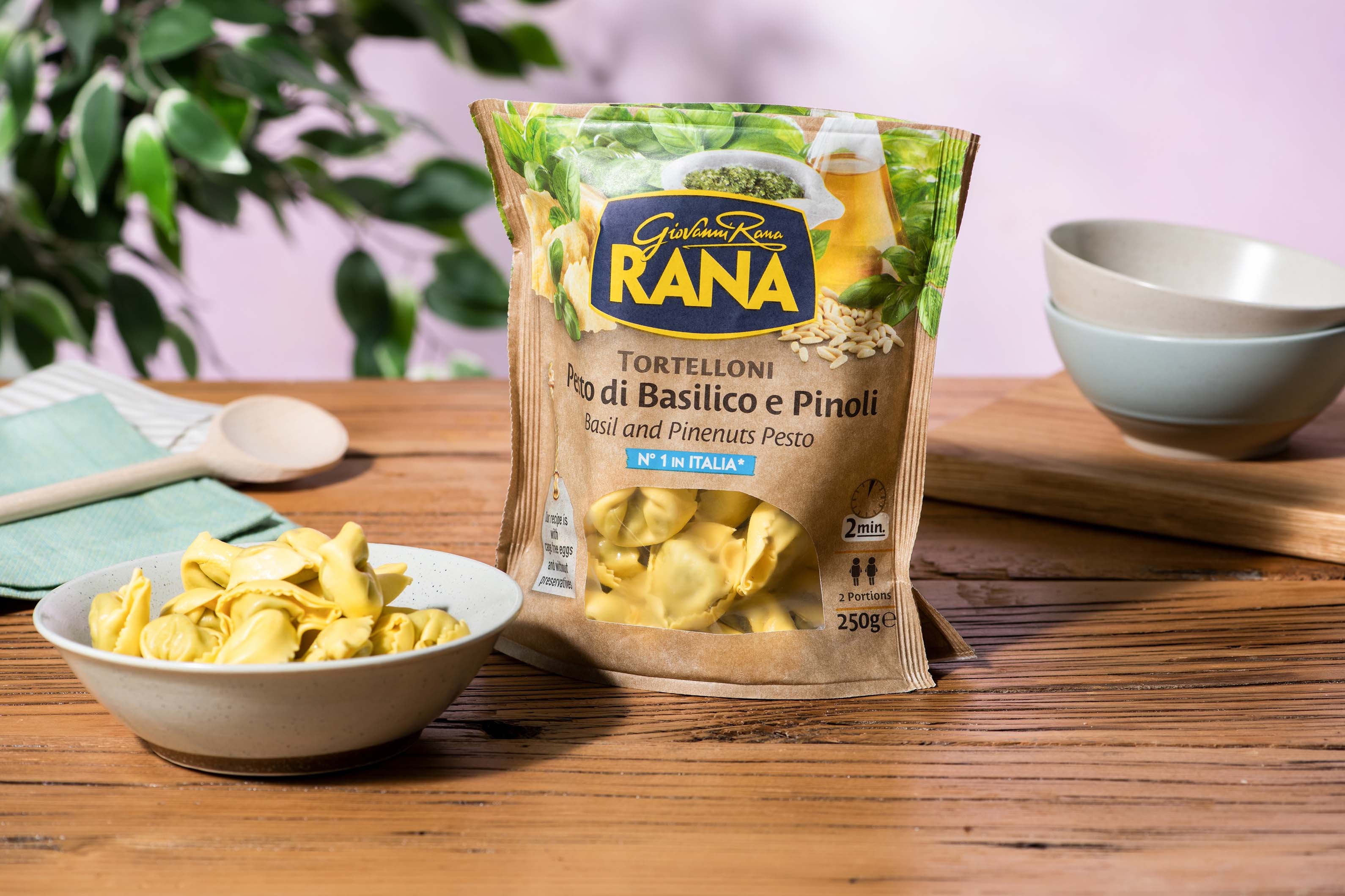 Tortellini basilicum- en pijnboompittenpesto