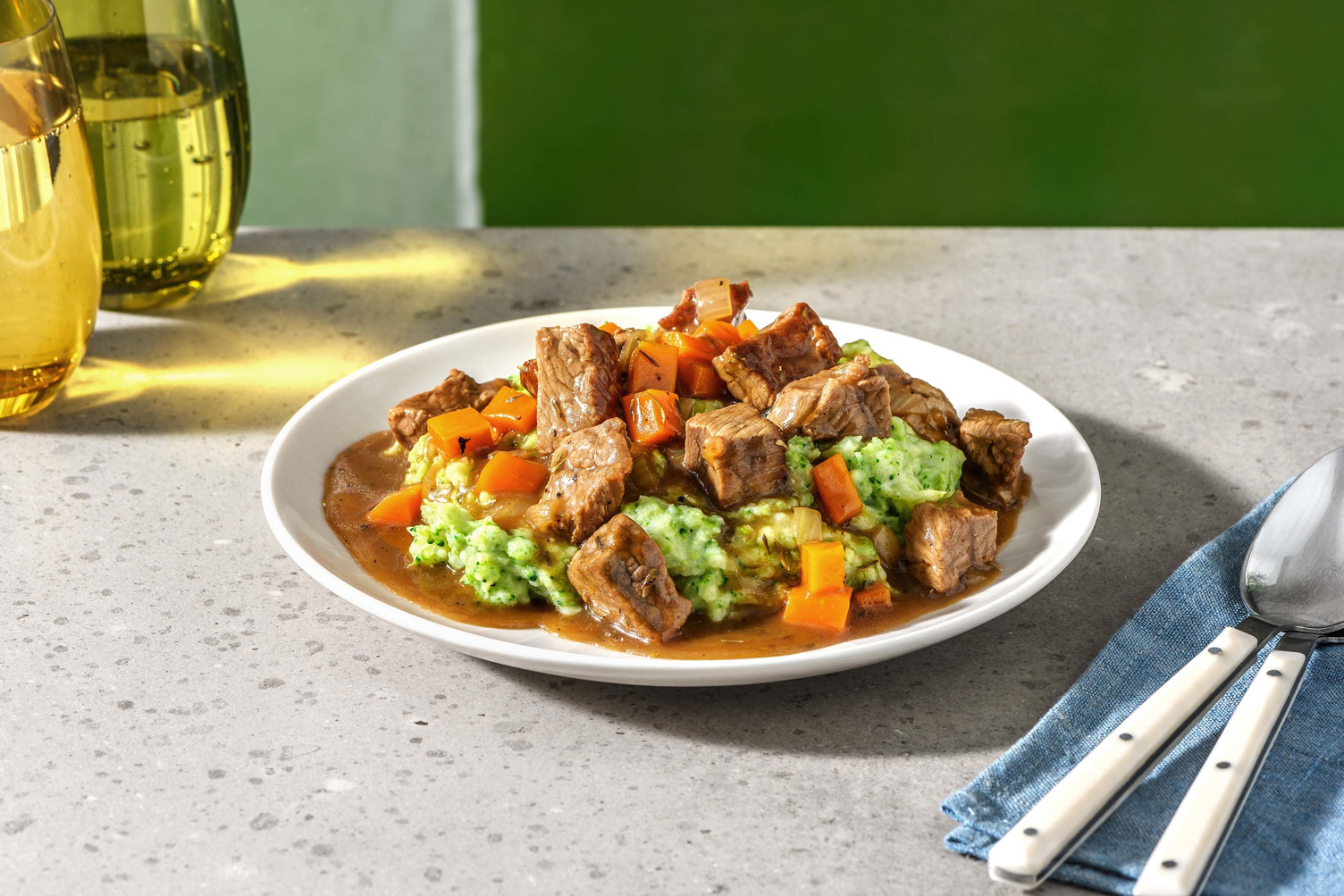 Runderstoof in bier met broccolipuree