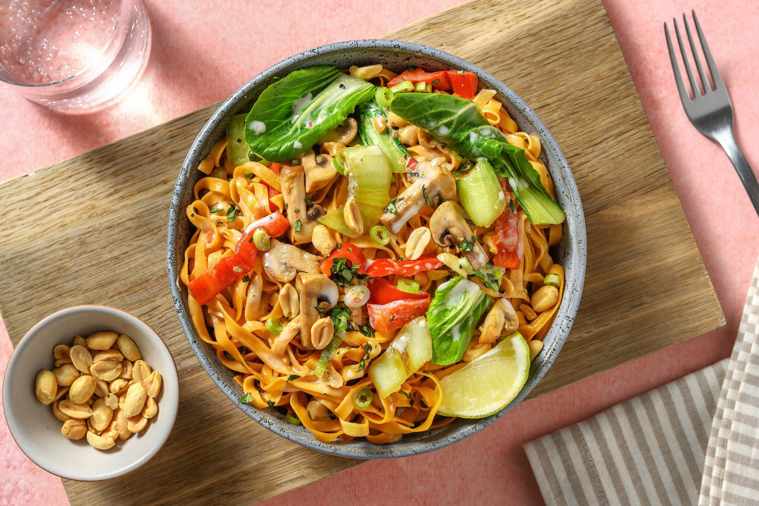 Fried Chili-Noodles! mit Pak Choi und Pilzen