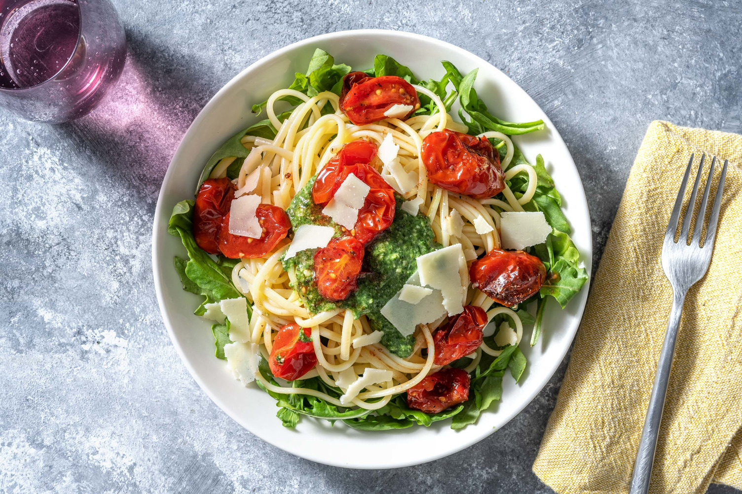 Linguine met zelfgemaakte spinaziepesto