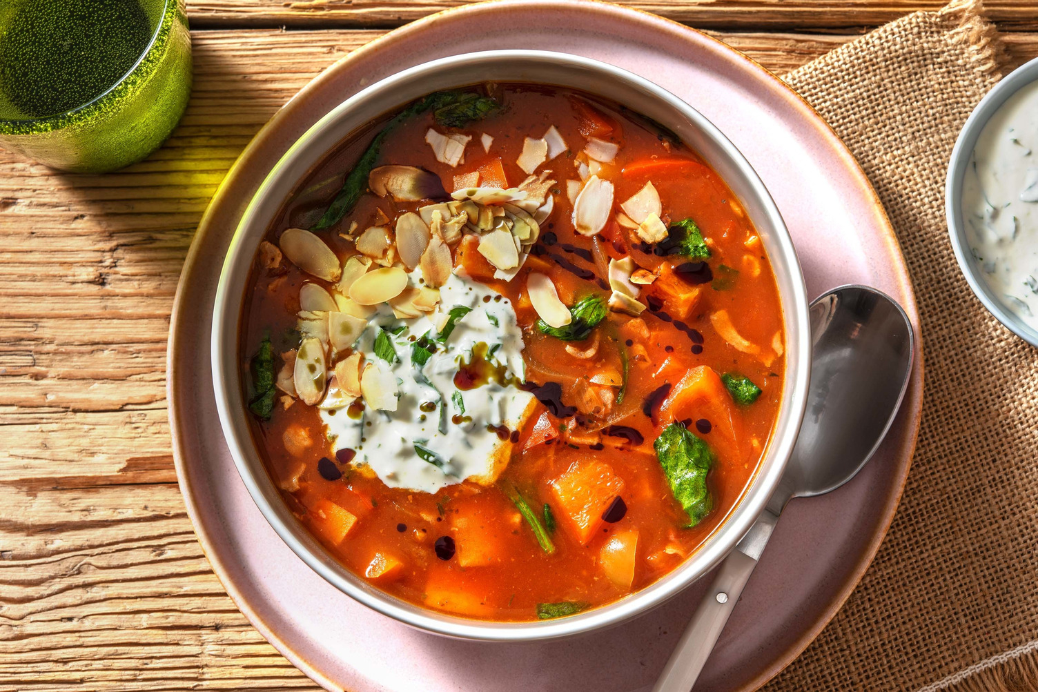 Süßkartoffeleintopf mit Bacon und Spinat