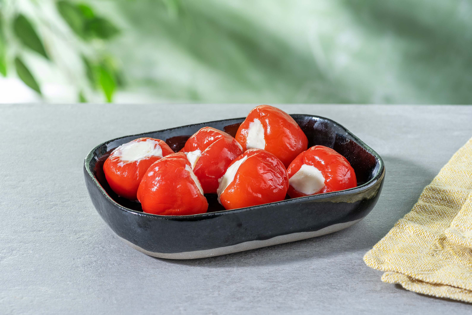 Gevulde zoete pepertjes met roomkaas