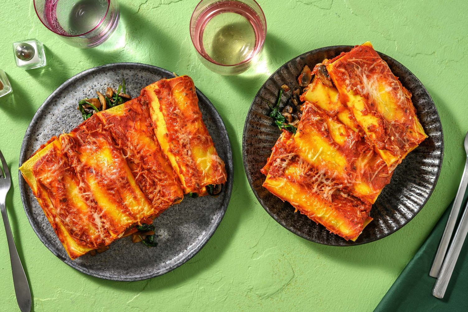 Cannelloni fourrés à la crème d’épinards et de champignons