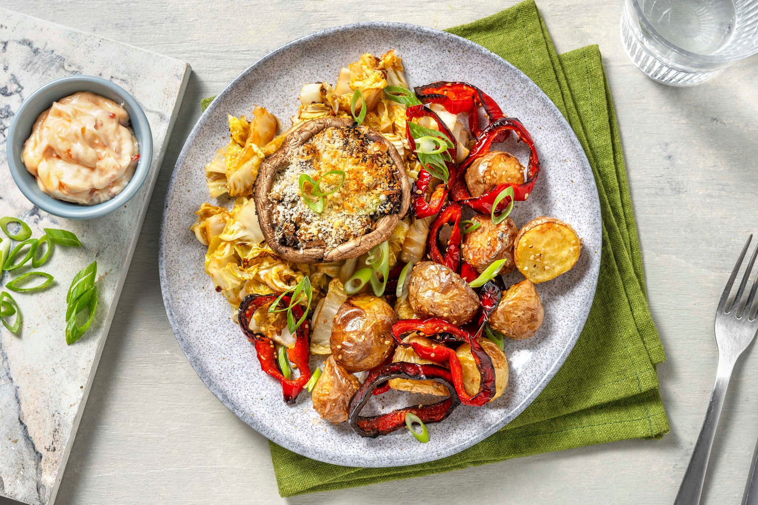 Gefüllter Miso-Portobello auf Asia-Ofengemüse