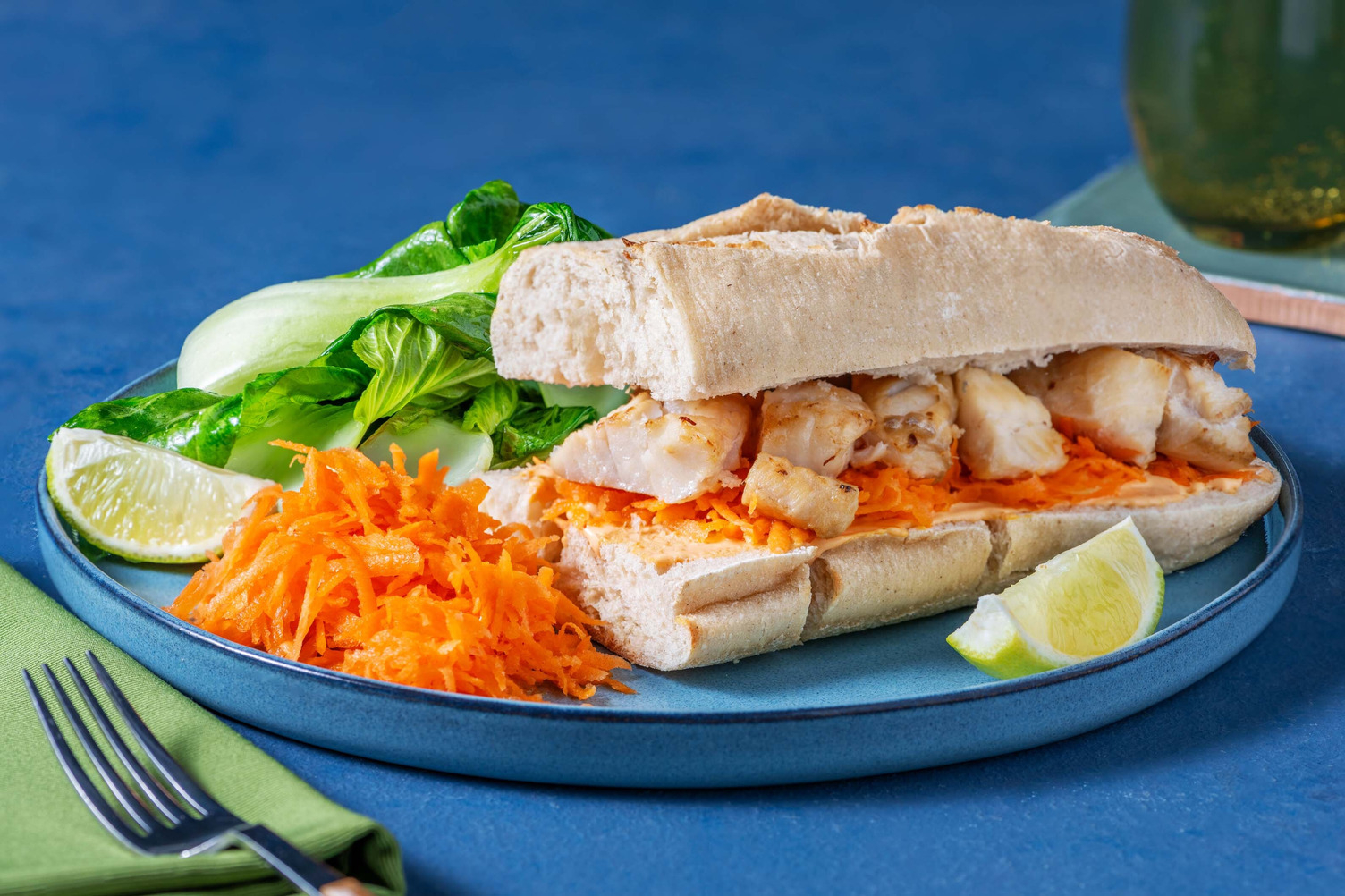 Seelachs-Sandwich mit Sriracha-Mayo