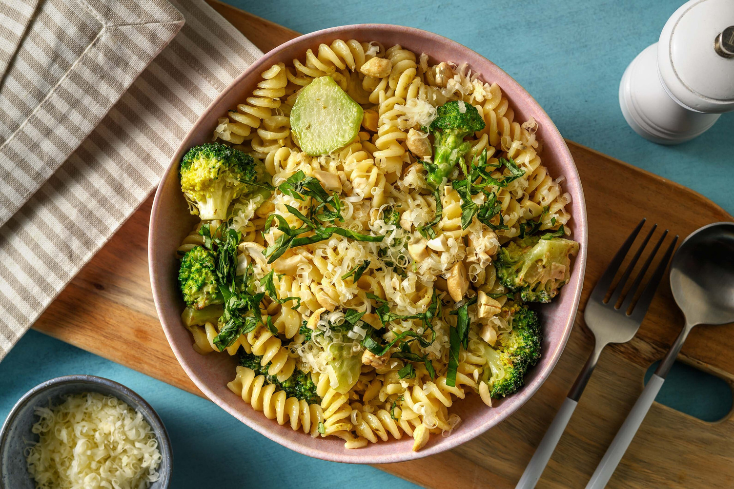 One Pot Pasta: Strozzapreti mit Brokkoli-Käse-Soße
