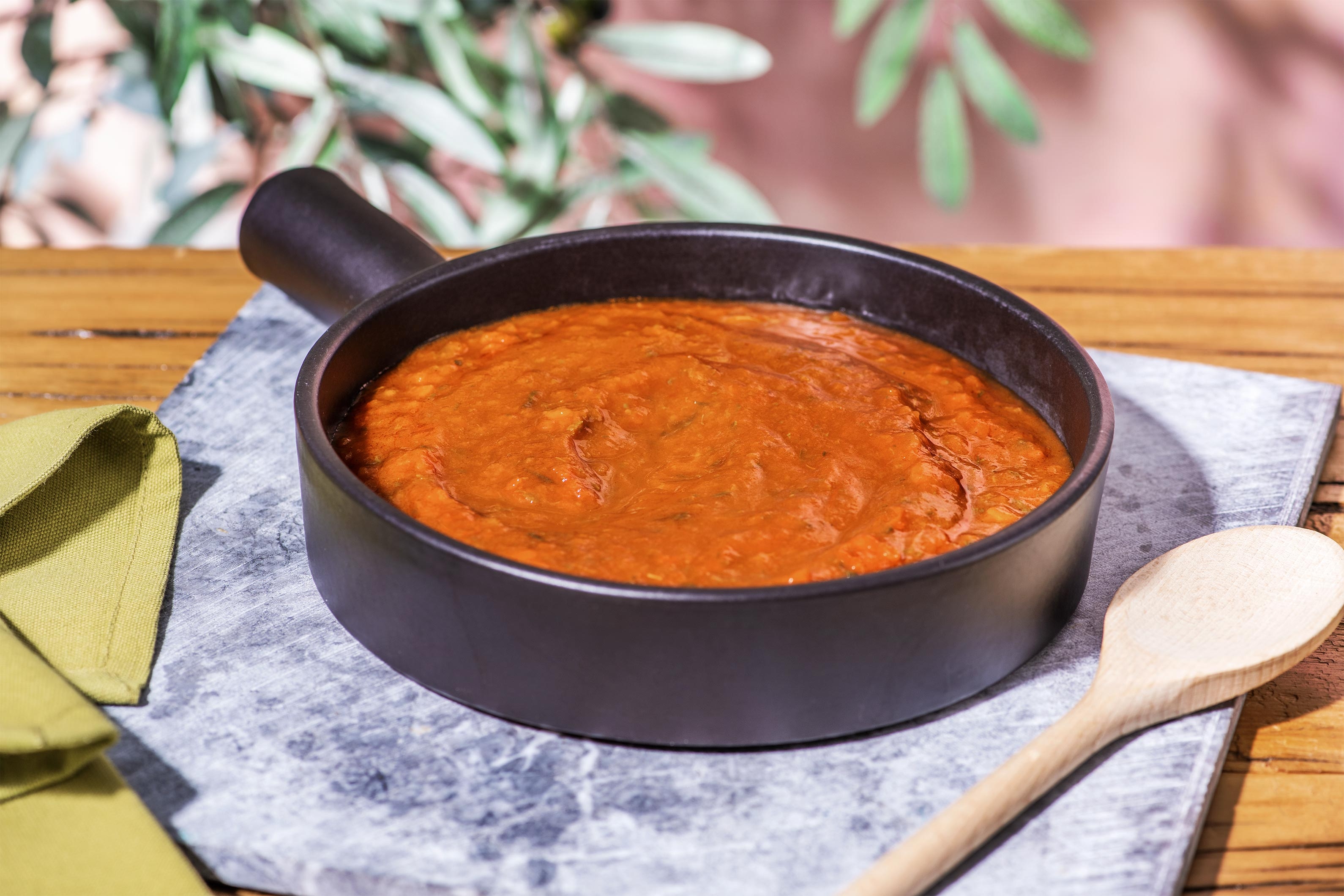 Pastasaus met basilicum