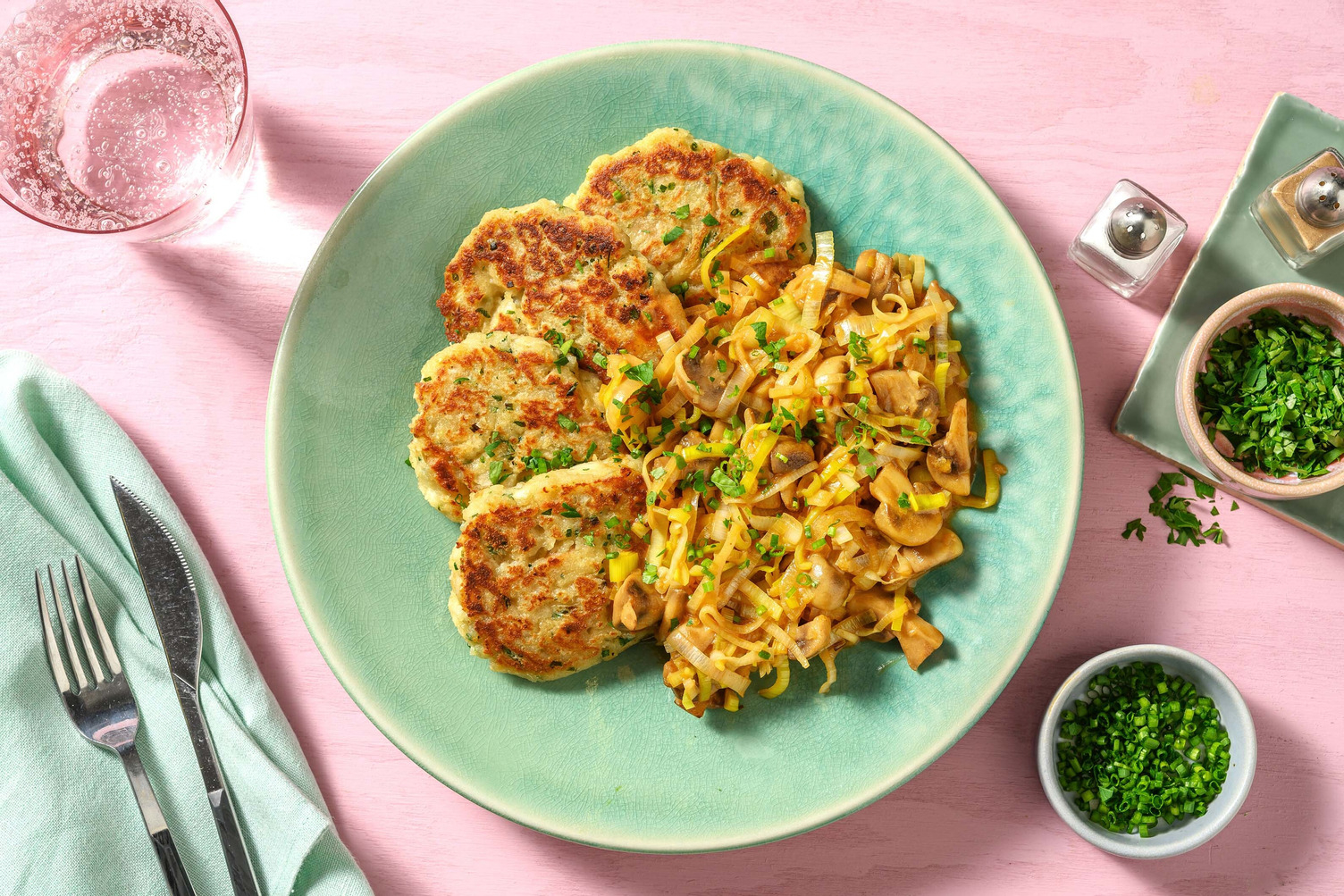 Kärntner Hüttenpfanne mit Semmelknödeln