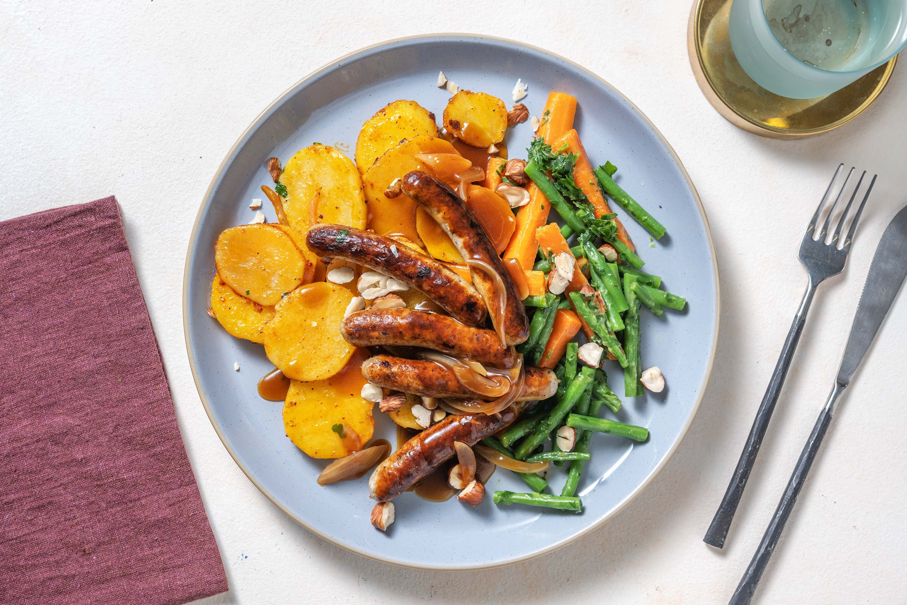 Nürnberger Würsten in brauner Zwiebelsoße