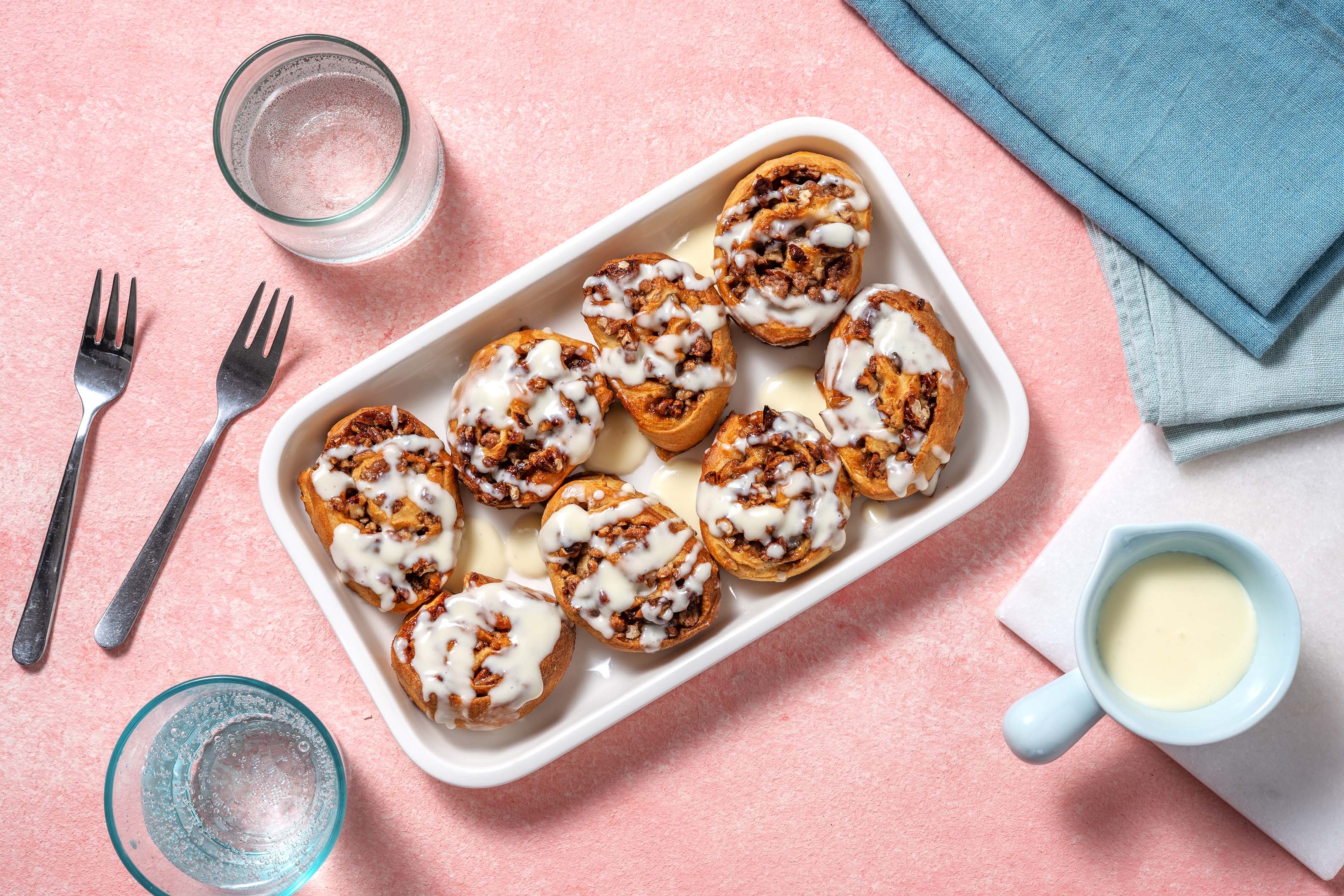 Bakbox | Cinnamon-pecan rolls
