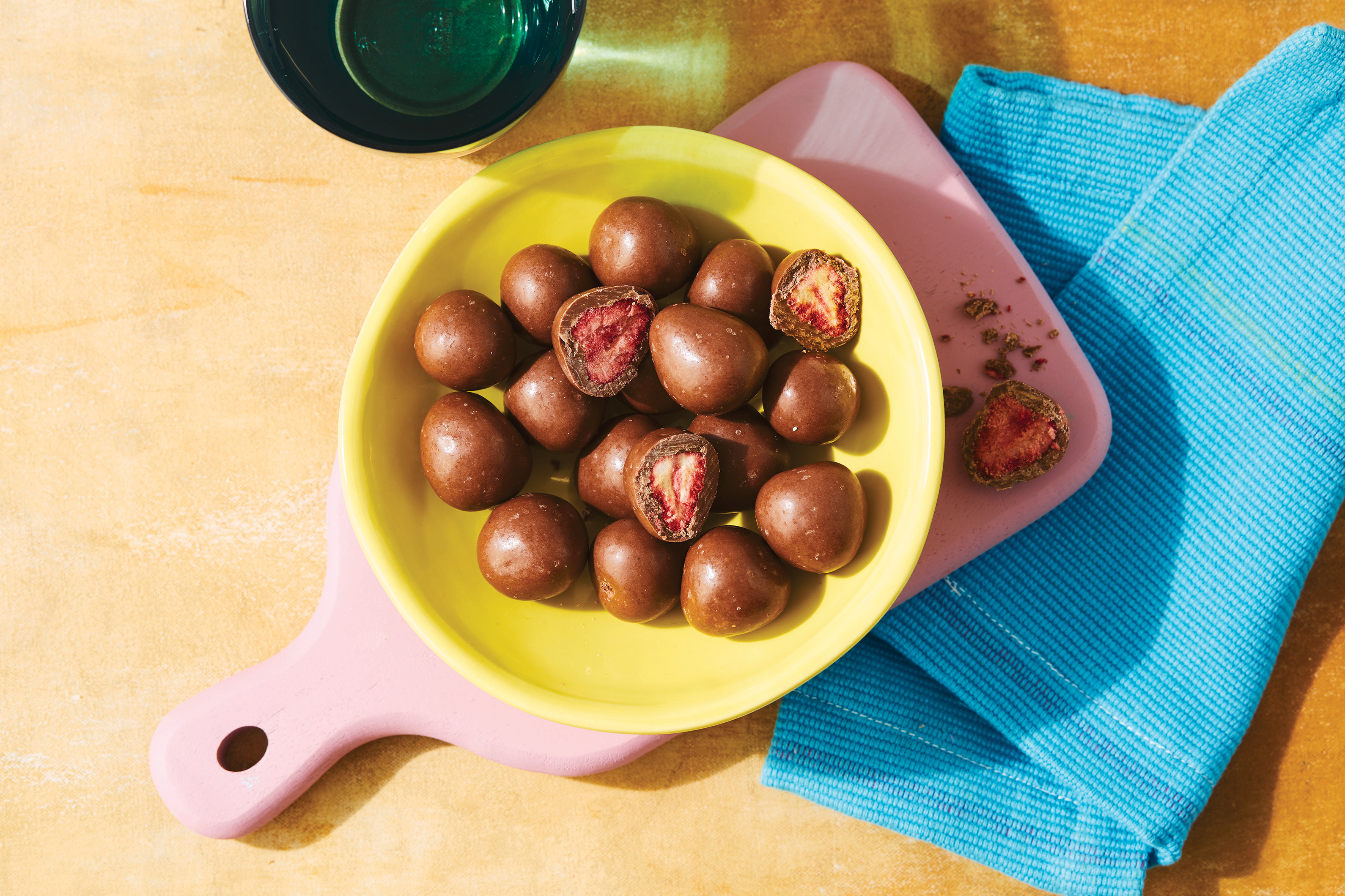 Milk Chocolate Freeze Dried Strawberries