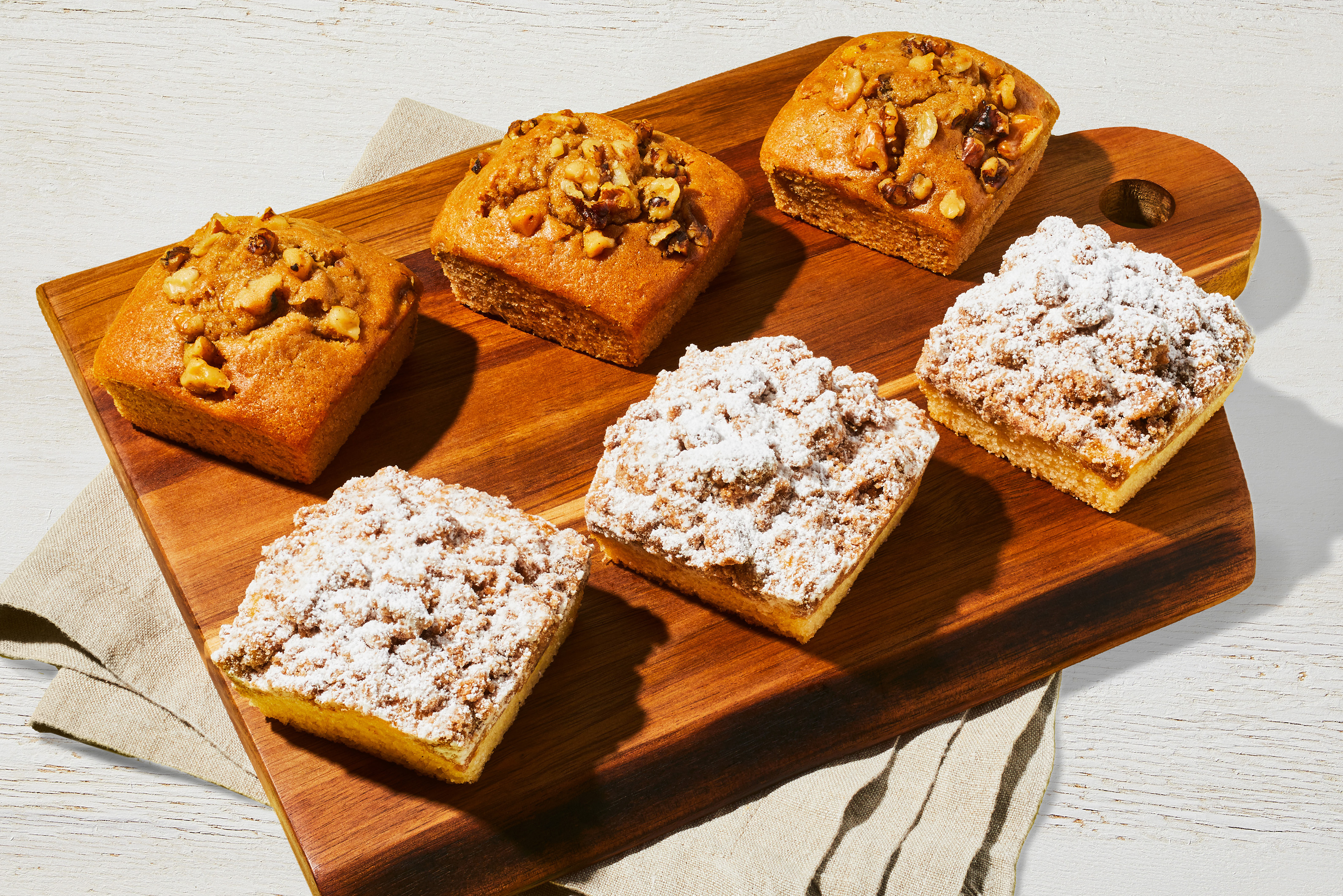 Cinnamon Crumb Cake Muffin & Banana Nut Bundle