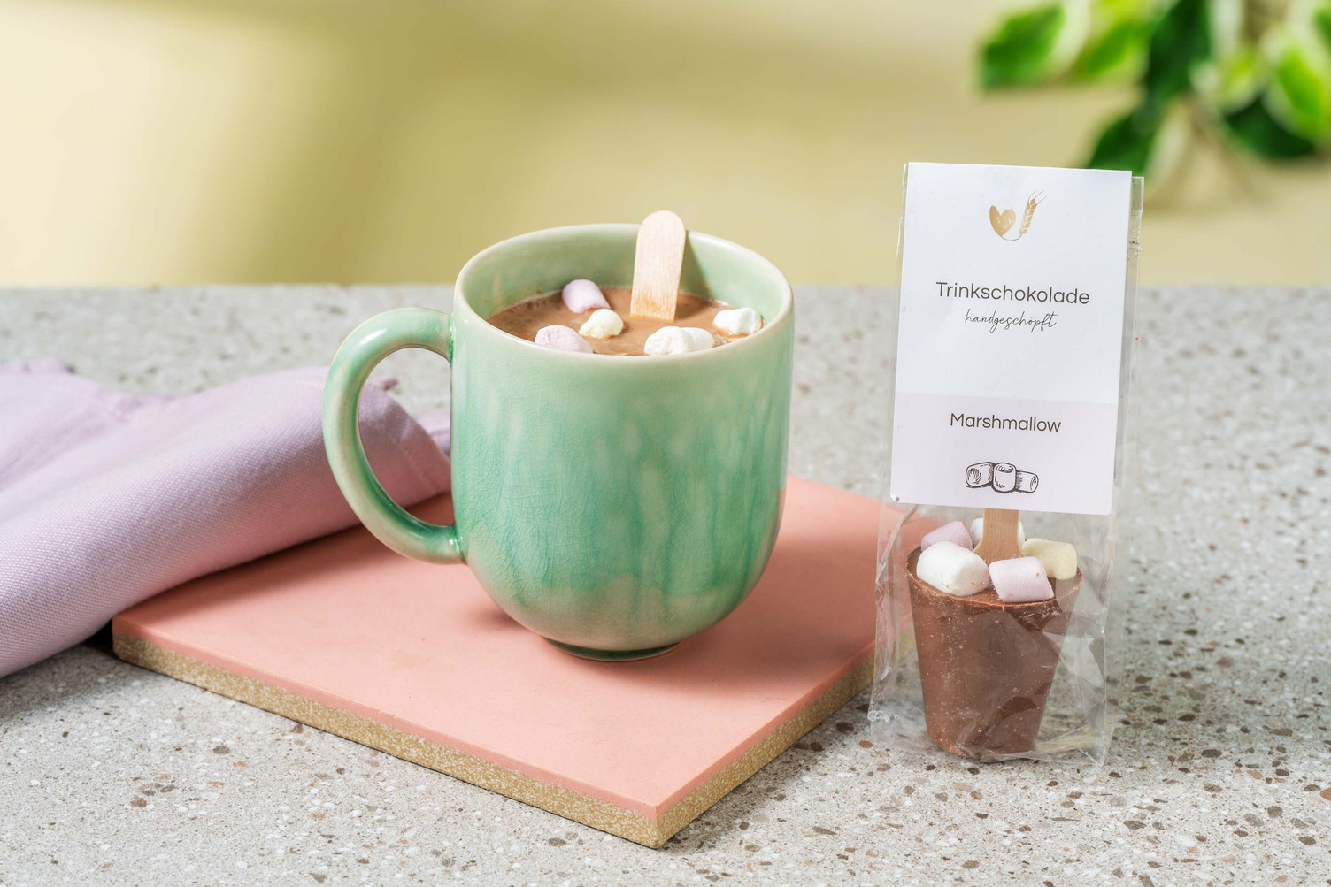 Trinkschokolade mit Mini-Marshmallows