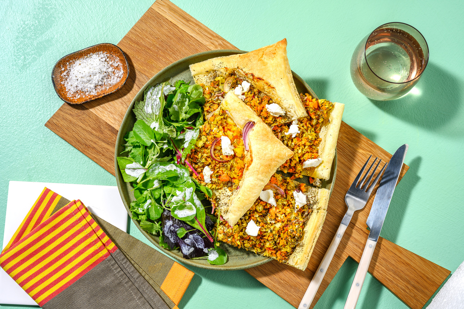 Ziegenkäse-Rüebli-Tarte mit gelber Rande