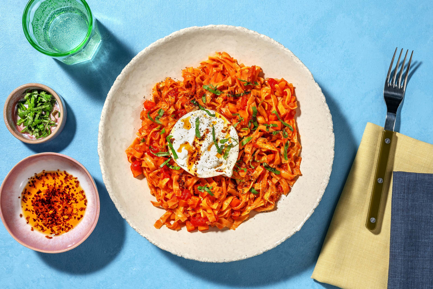 Chili-Nudeln mit Burrata & Knoblauch-Chili-Öl