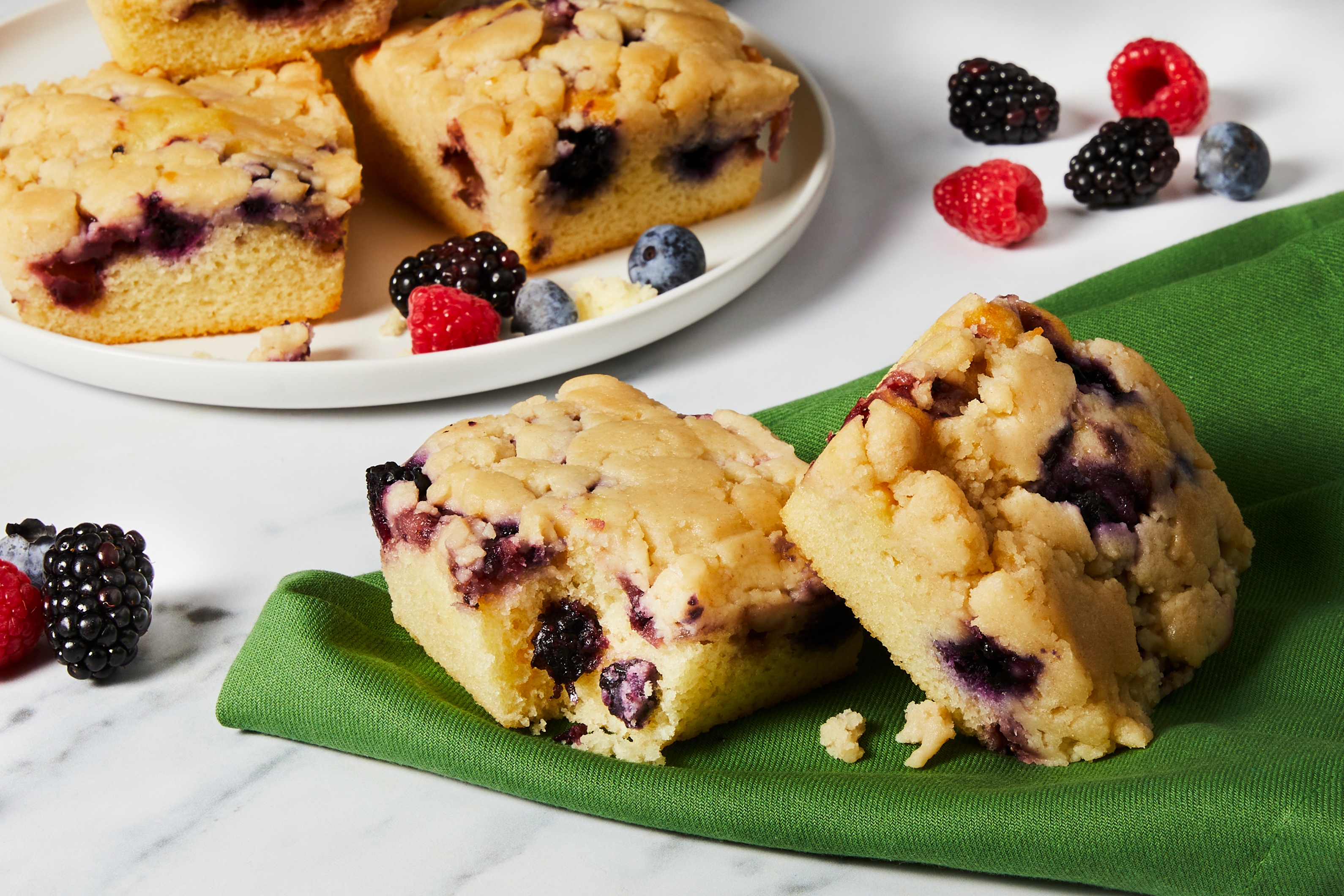 Mixed Berry Streusel Muffins