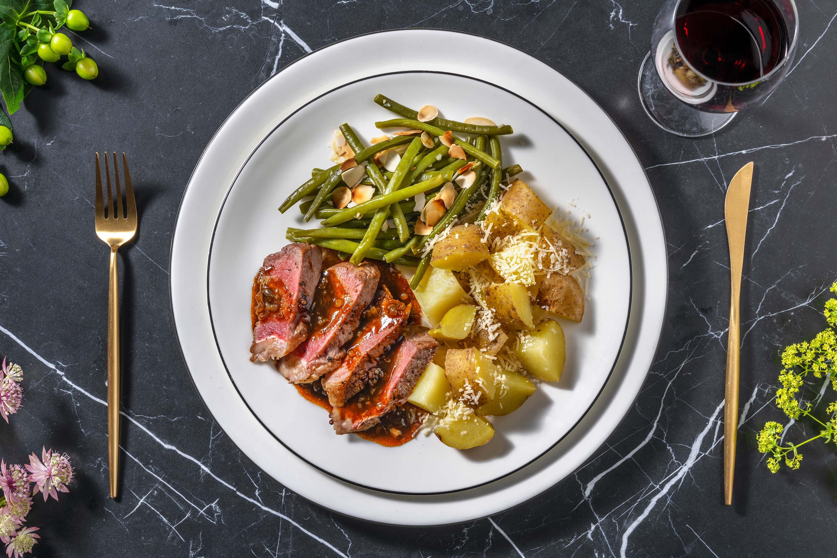 Rindshuftsteak mit Prinzessenbohnen und Mandeln