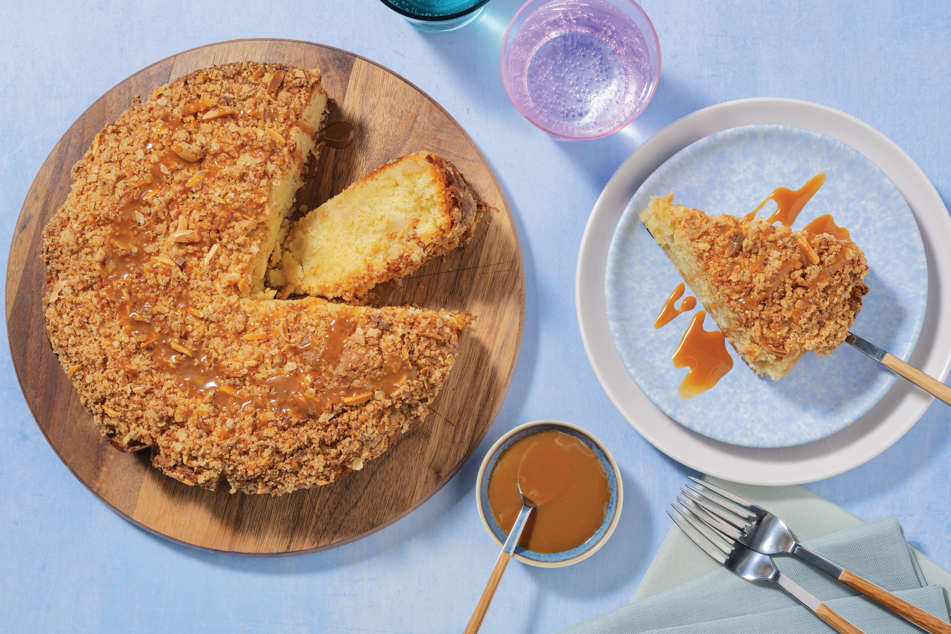 Spiced Apple Crumble Cake