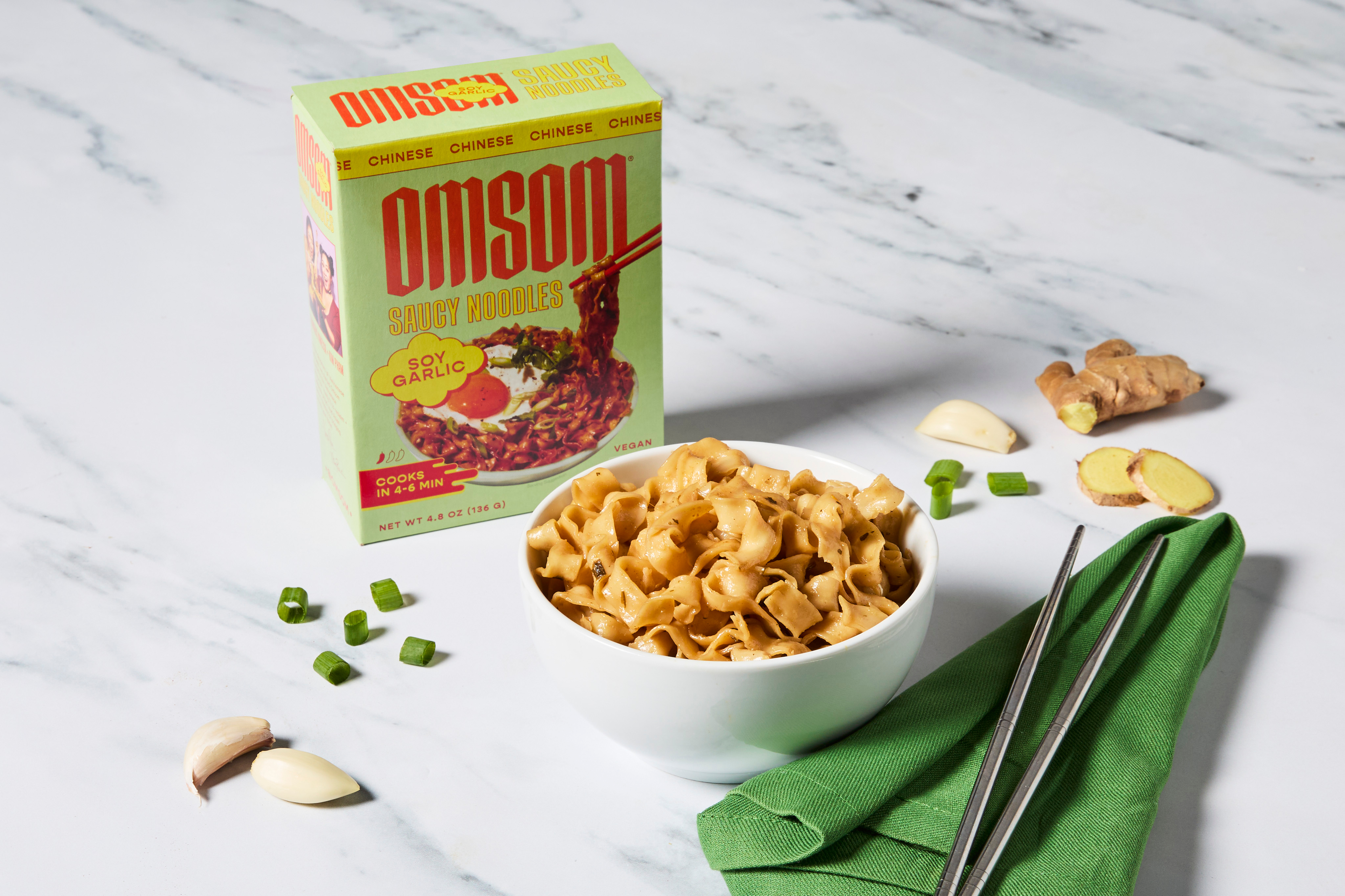 Omsom Soy Garlic Saucy Noodles