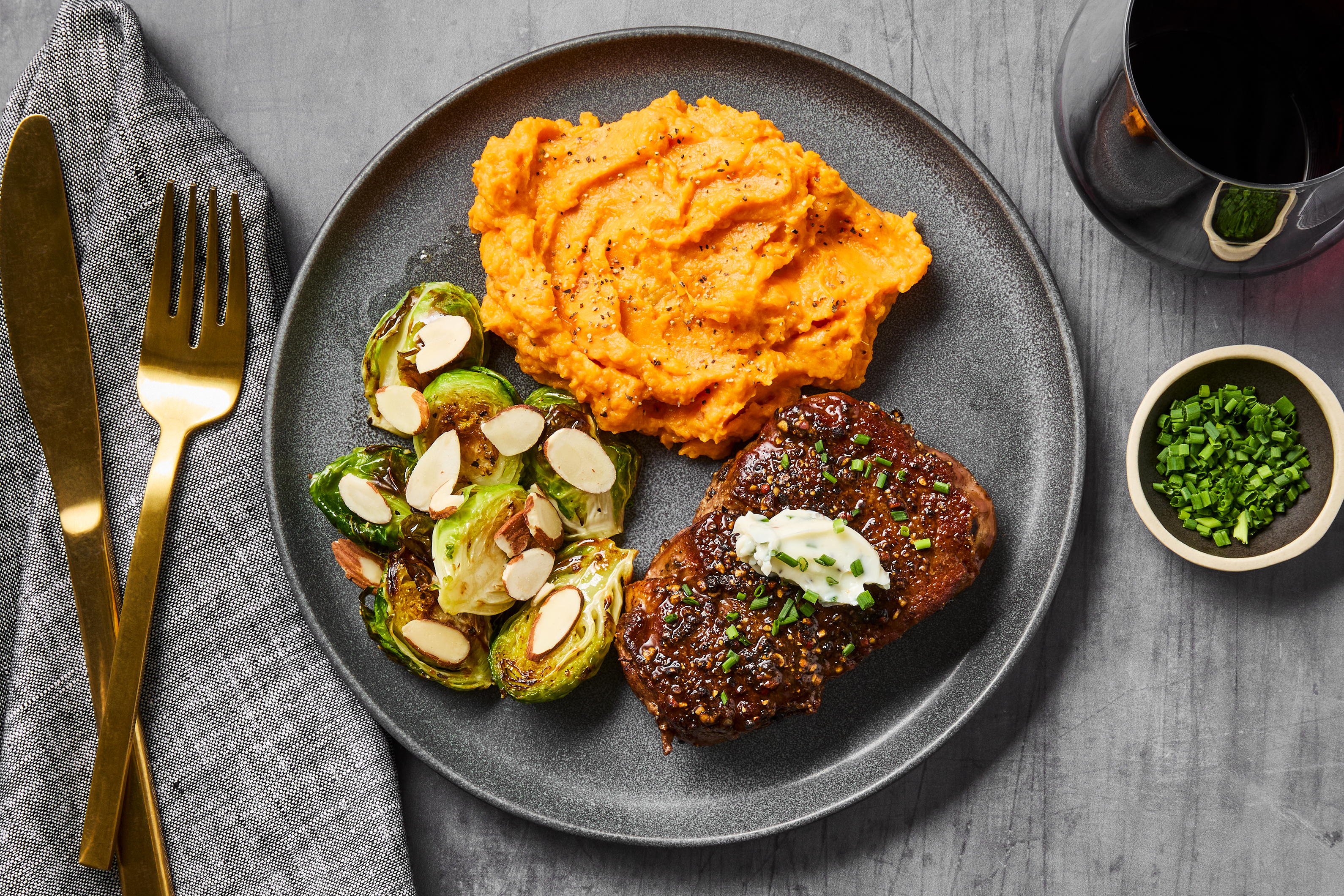 Peppercorn-Crusted Beef Tenderloin