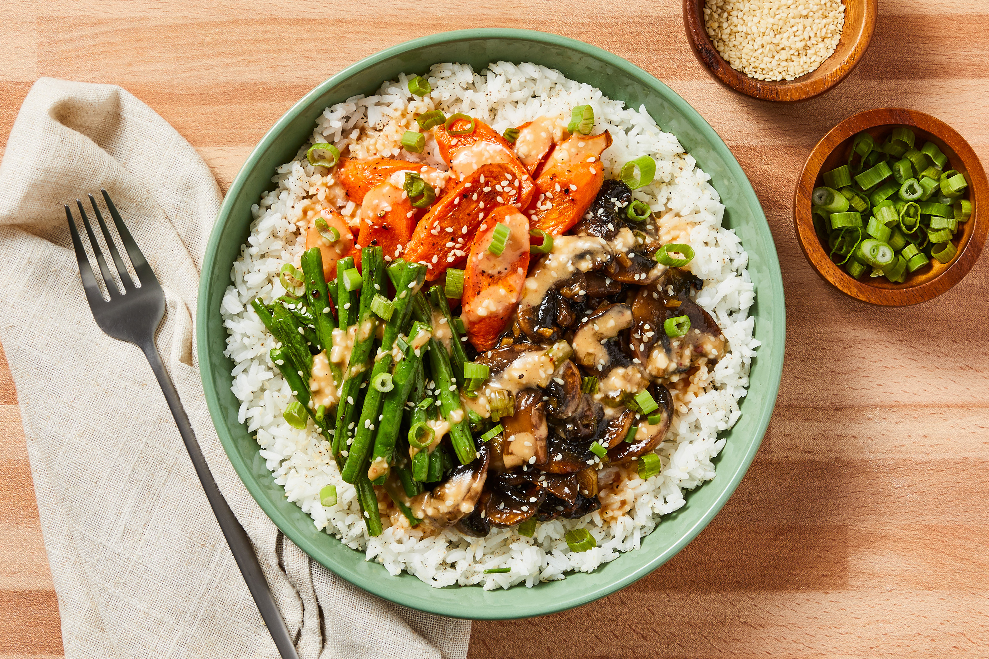 Firecracker Chicken–Mushroom Rice Bowls