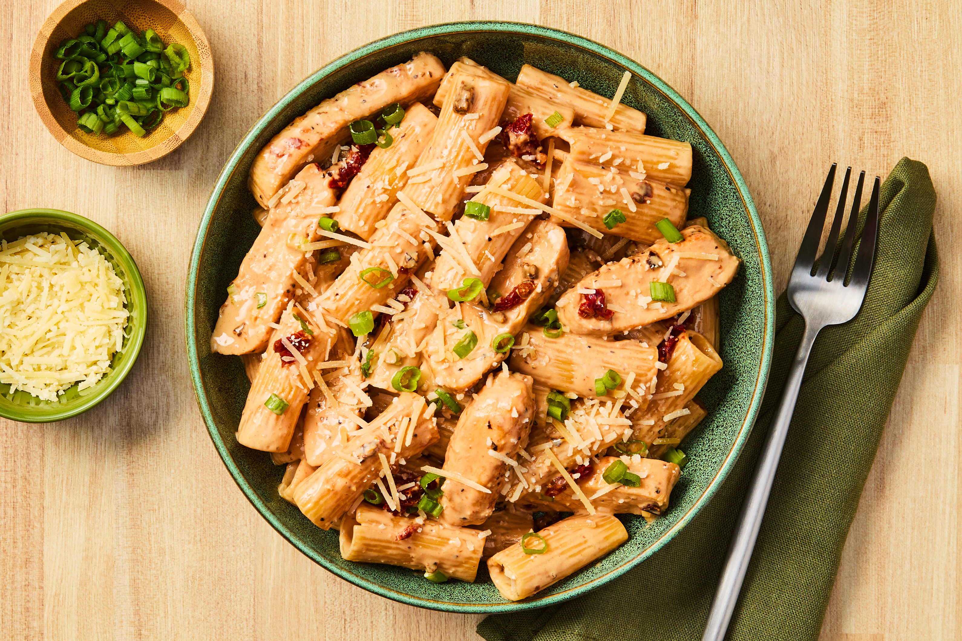 Creamy Sun-Dried Tomato & Chicken Pasta