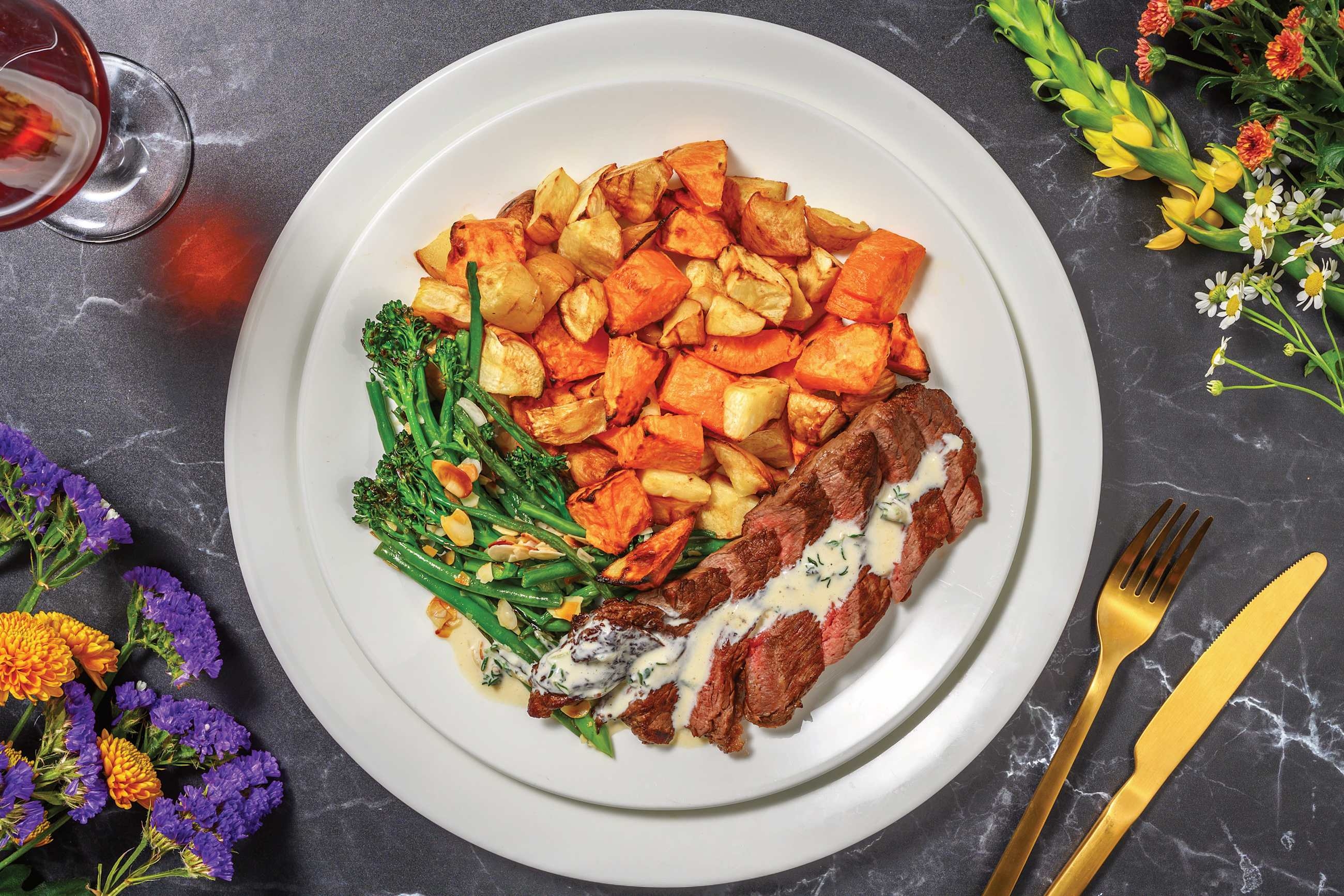 Venison Steak & Thyme-Pepper Sauce