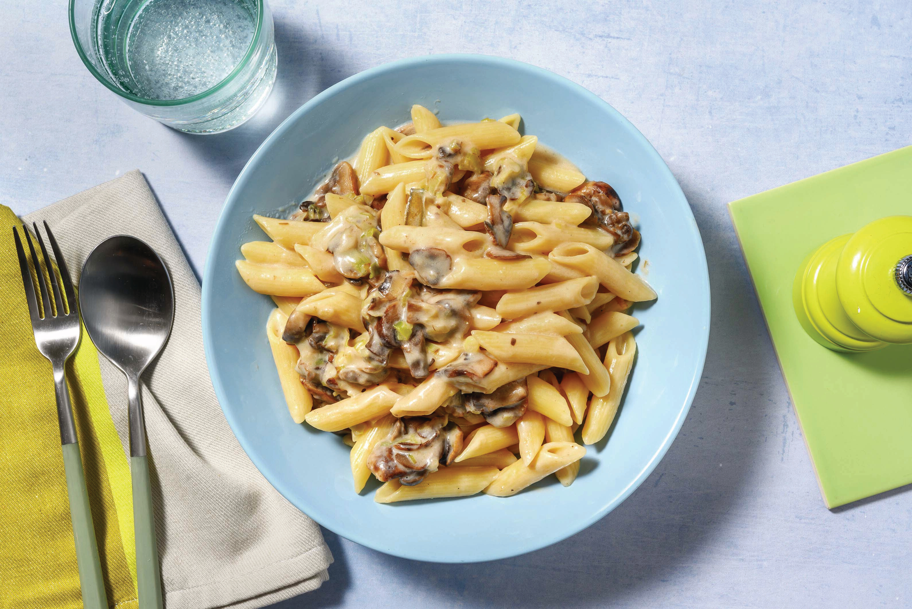 One-Pot Creamy Mushroom, Chicken & Leek Pasta