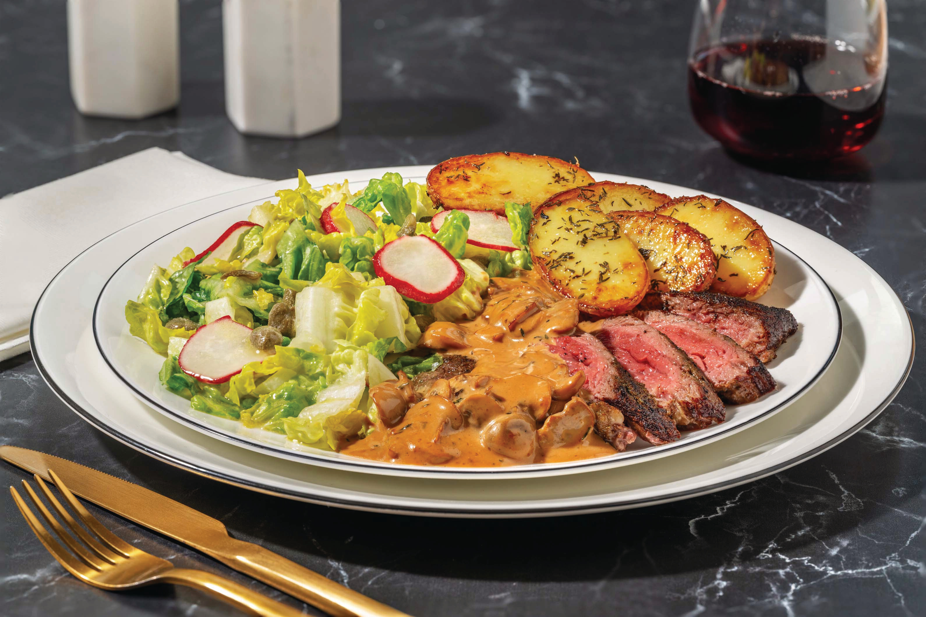 Provençal Beef Sirloin & Mushroom Gravy