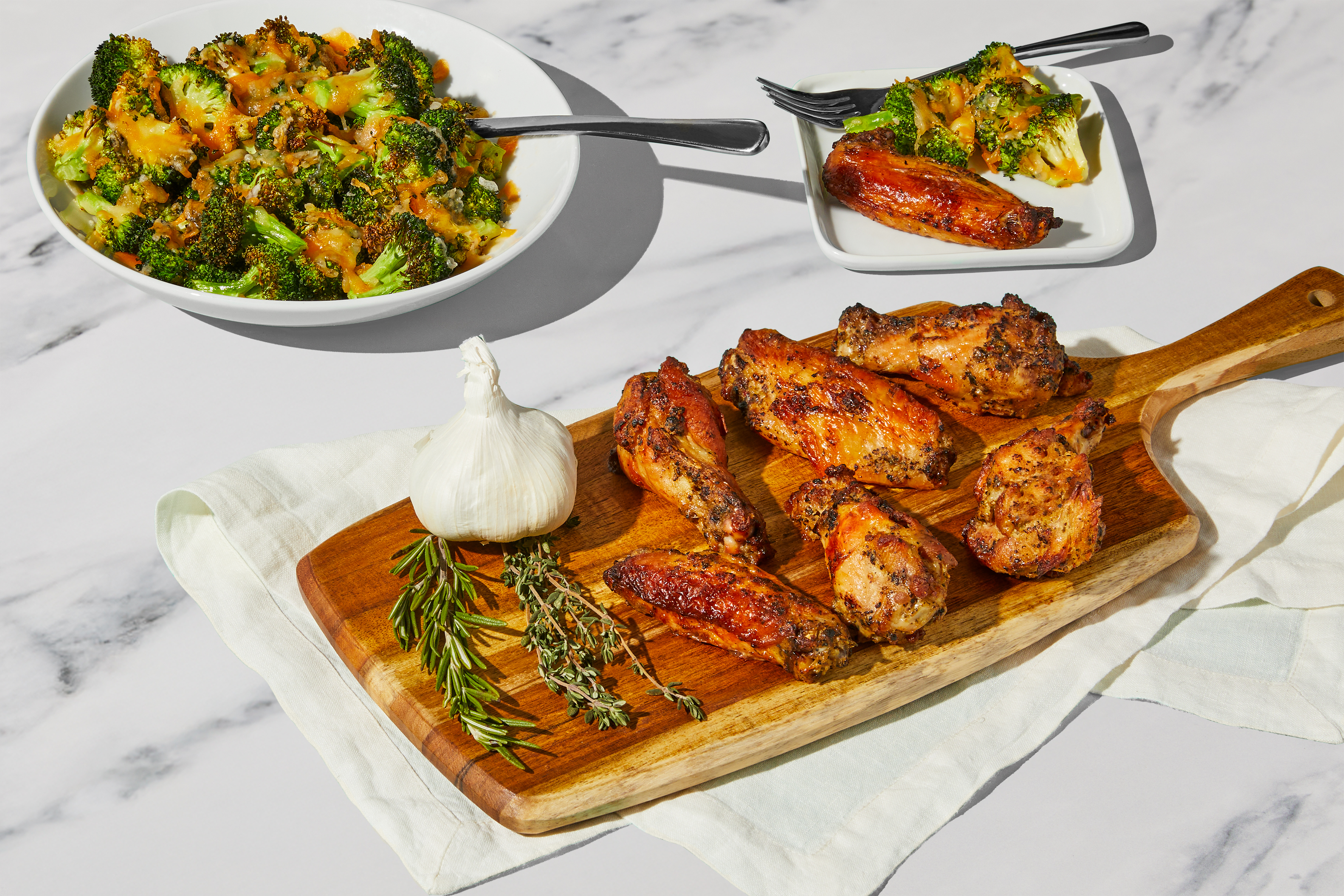 Chicken Wings & Cheesy Broccoli