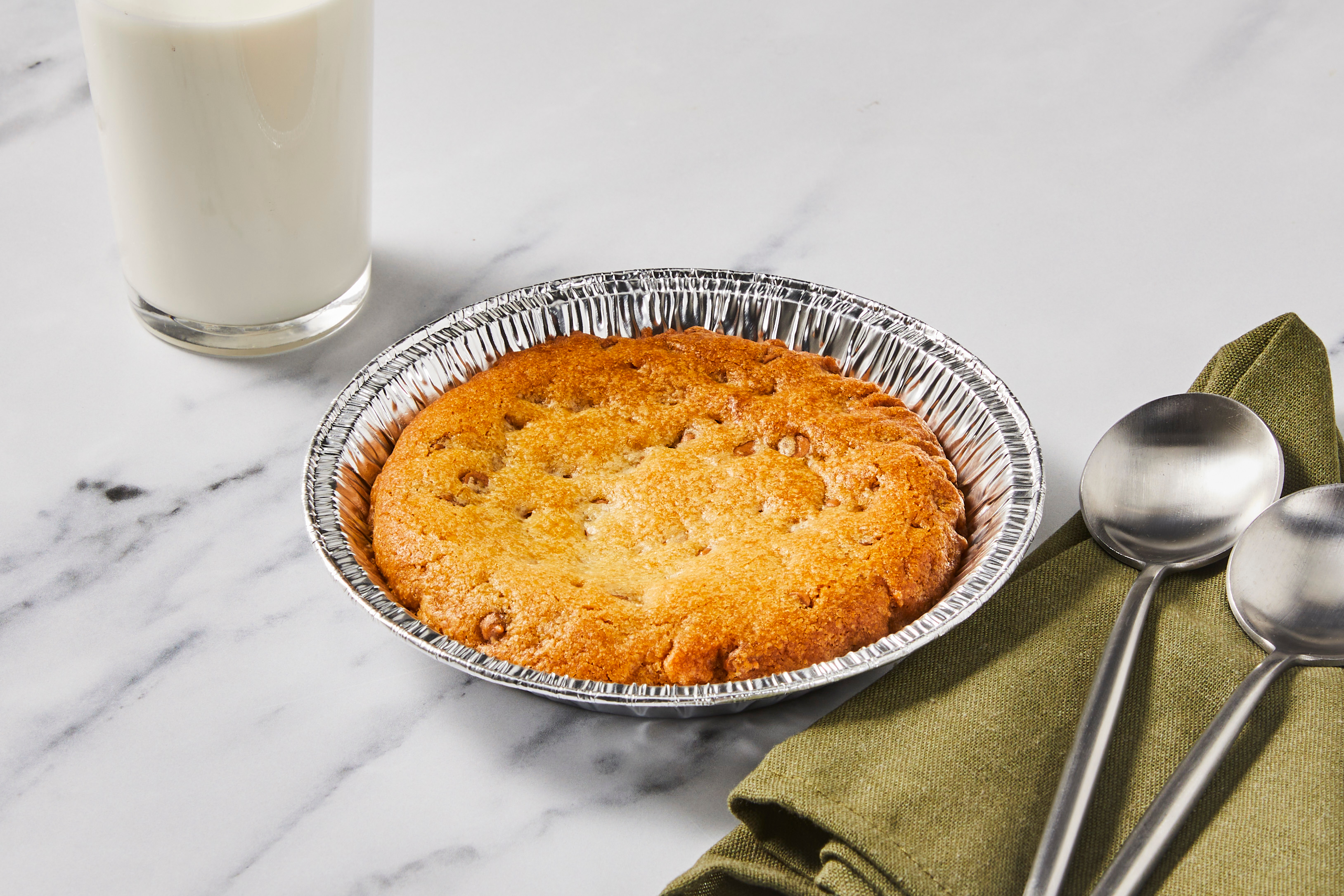 Golden Caramel Cookie Skillet