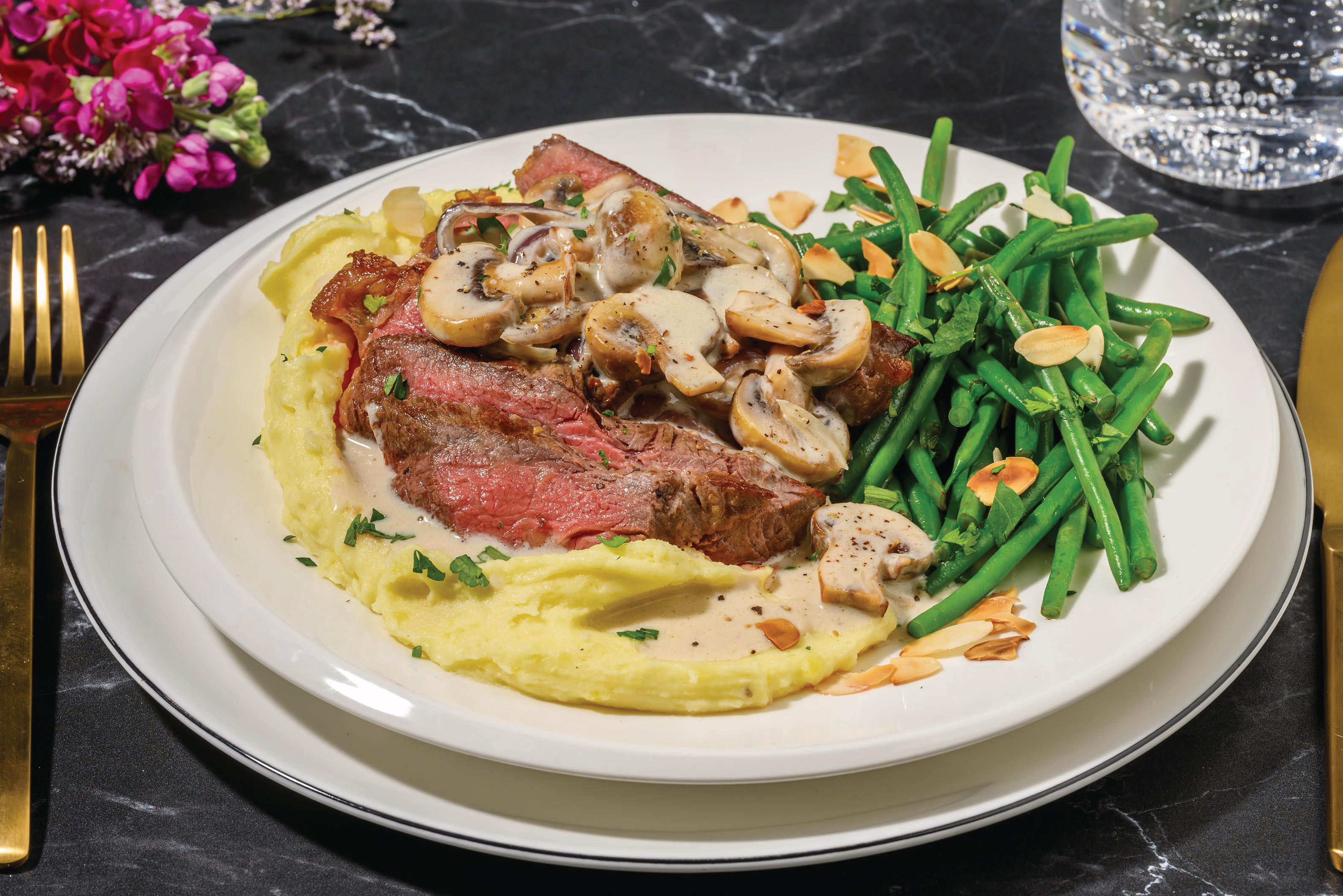 Eye Fillet Steak & Mushroom Sauce